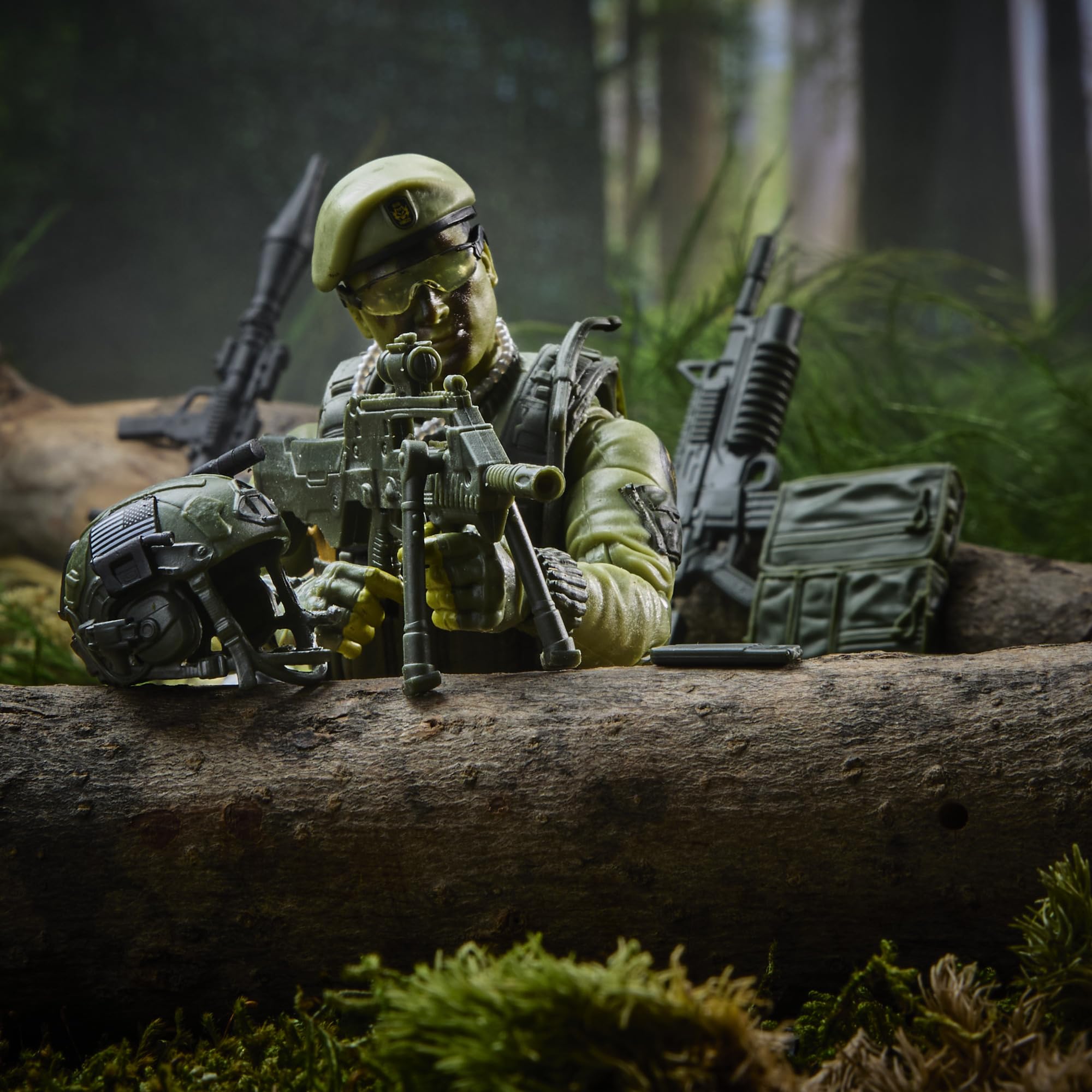 G.I. Joe Classified Series, Legacy Collection, Soldado de acción - Fuerzas Especiales, Set de Figura Coleccionable de 15 cm con 16 Accesorios