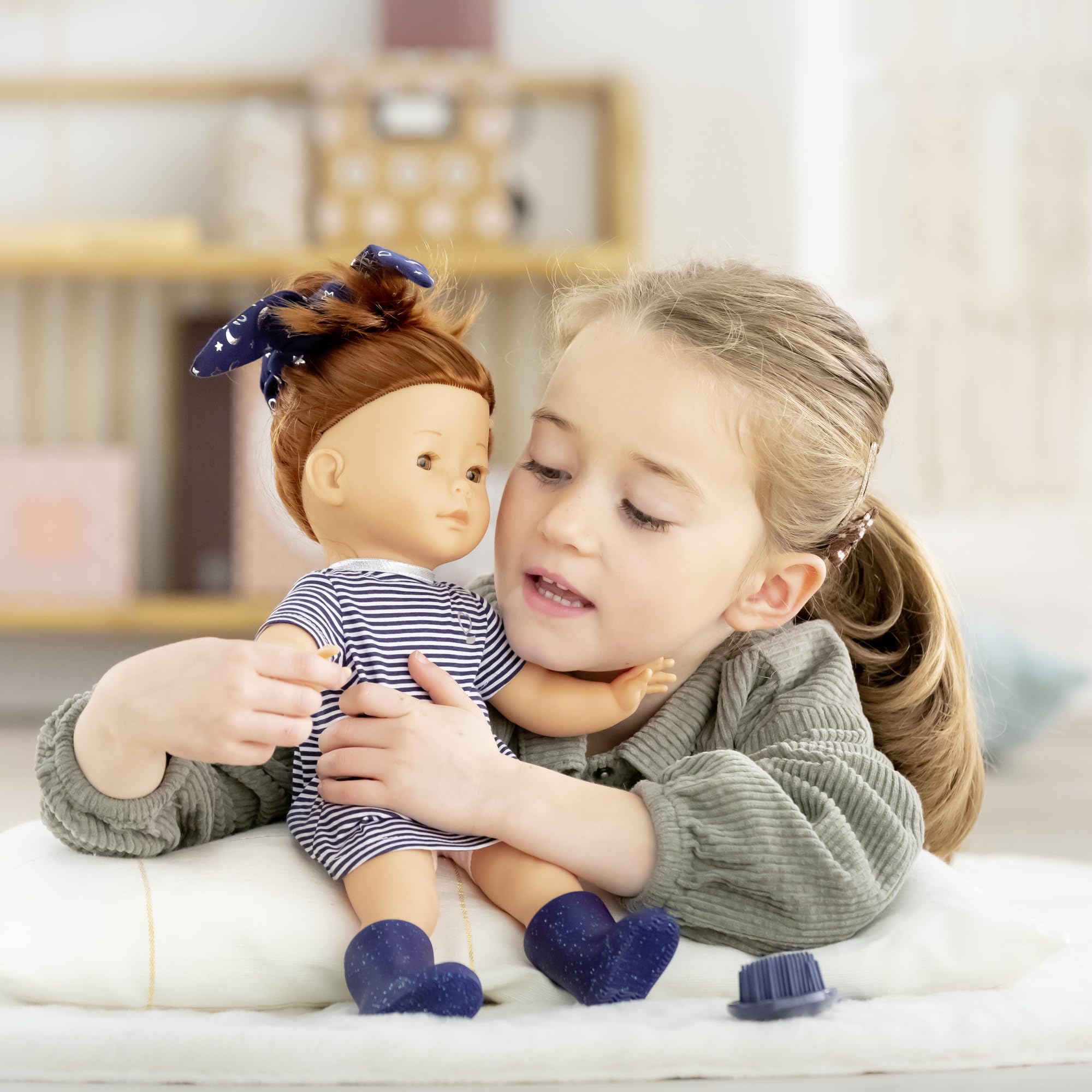 Corolle Outfit Set, 5 Teile, für alle 36cm Ma Ankleidepuppen, Haarband passt auch Kindern, ab 4 Jahre