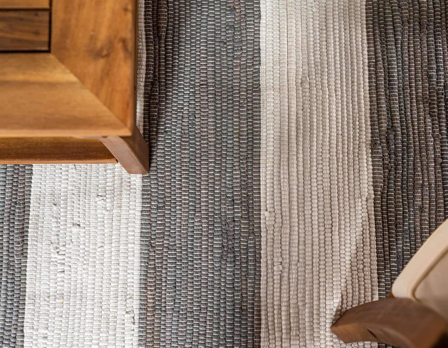 Unique Loom Chindi Rag Collection Area Rug - Striped (2' 7" x 6' 1" Runner, Gray/ Ivory)