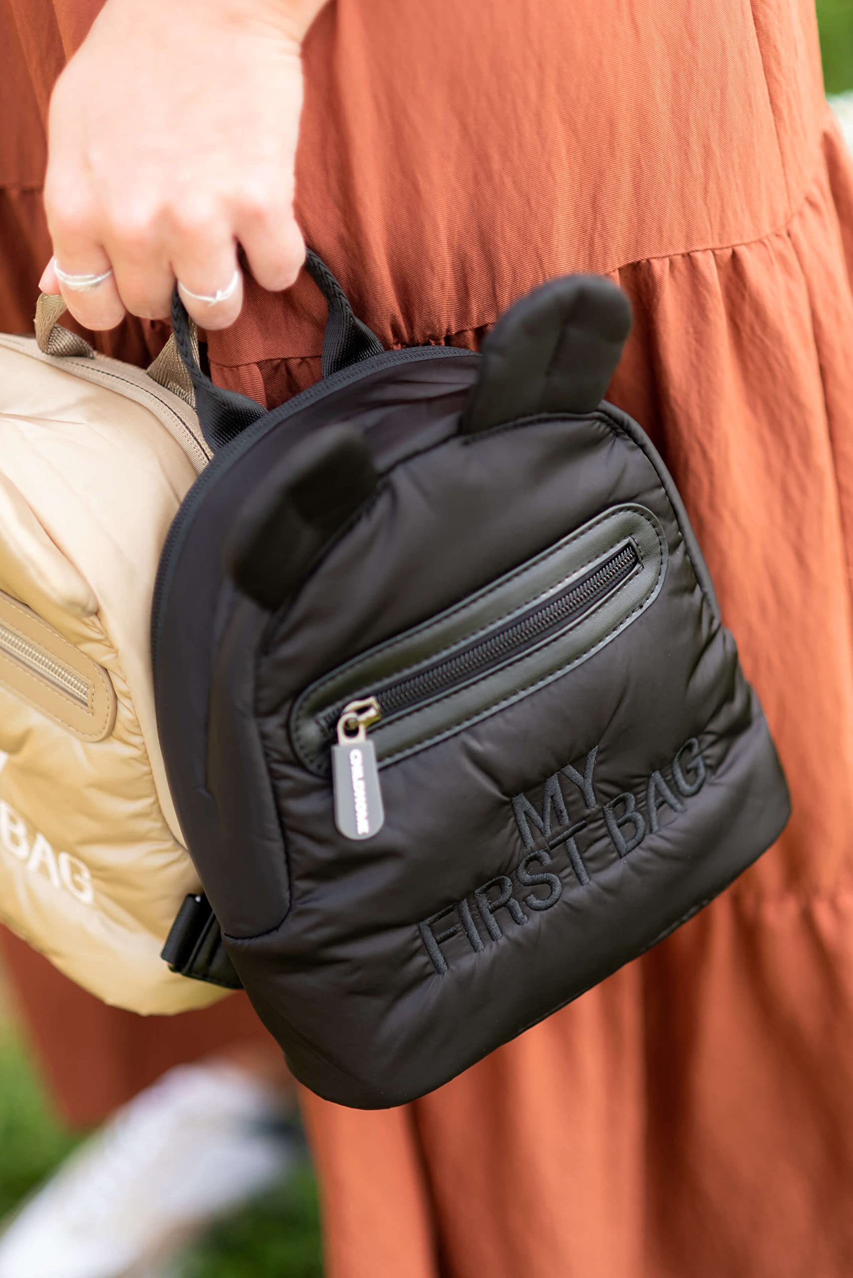 Childhome Mi Primera Bolsa Mochila de Bebé, Escuela, Jardín de Infancia, Guardería, Dos Compartimentos, Bolsa de Almuerzo, Hebilla de Seguridad Extraíble, Resistente al Agua, Negro Acolchado