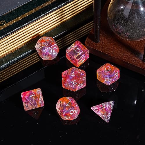 Miniatura 7 de UDIXI Juego de dados poliédricos de 7 dados con purpurina y remolinos naranjas, dados DND para juegos de rol de Calabozos y Dragones (rojo naranja)