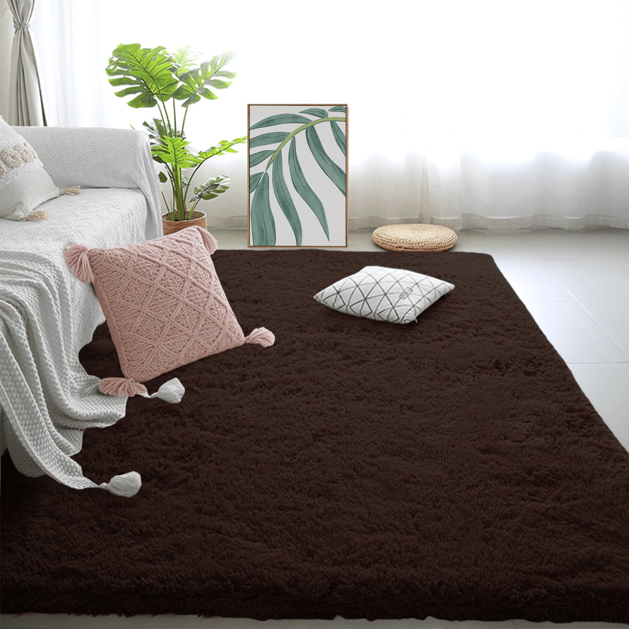 Tapis de salon shaggy moelleux pour créer un coin lecture cosy
