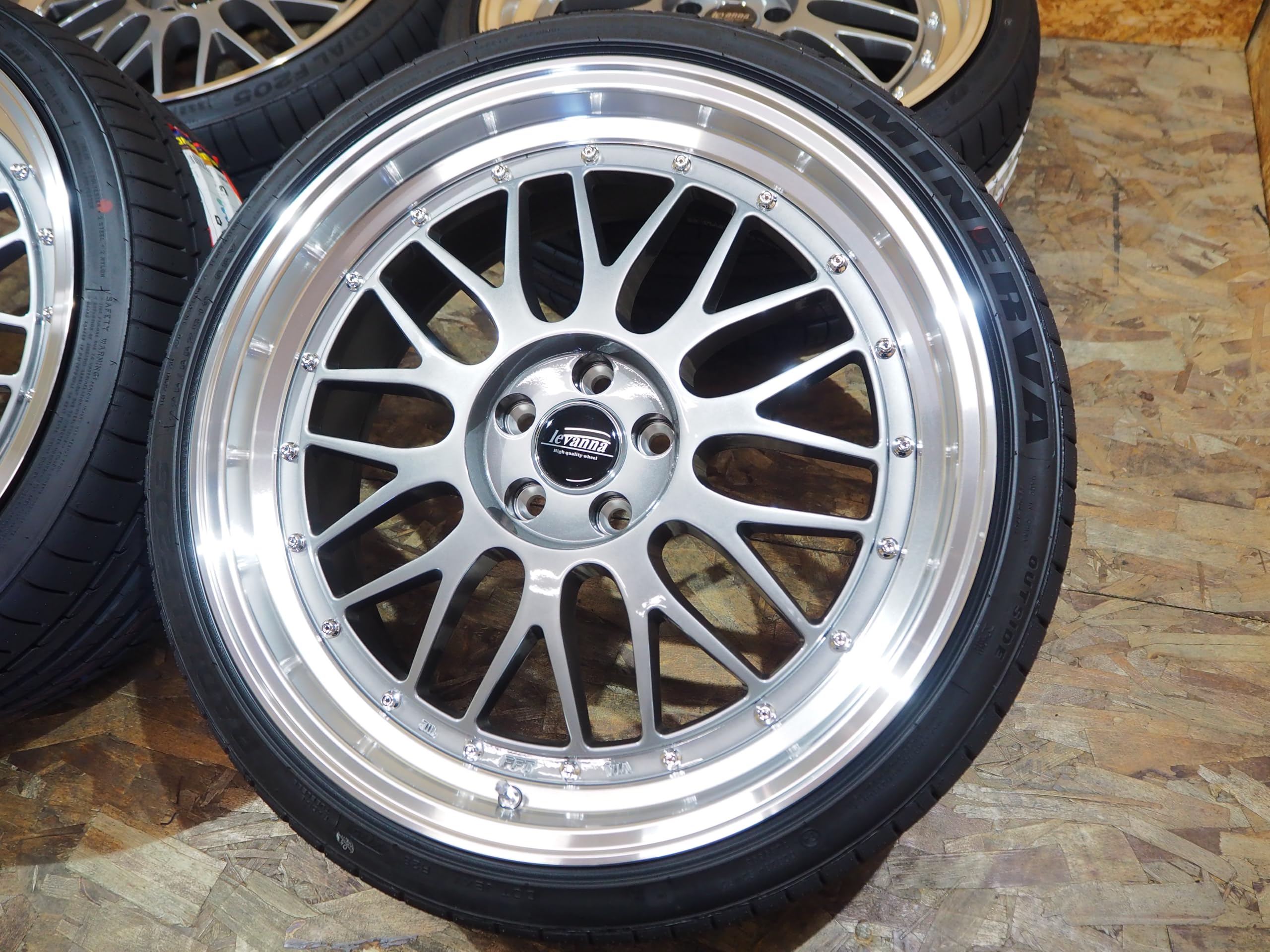 Amazon | levanna V10-EX FFT 19インチ 8.5J+42 5H100 ハイパー