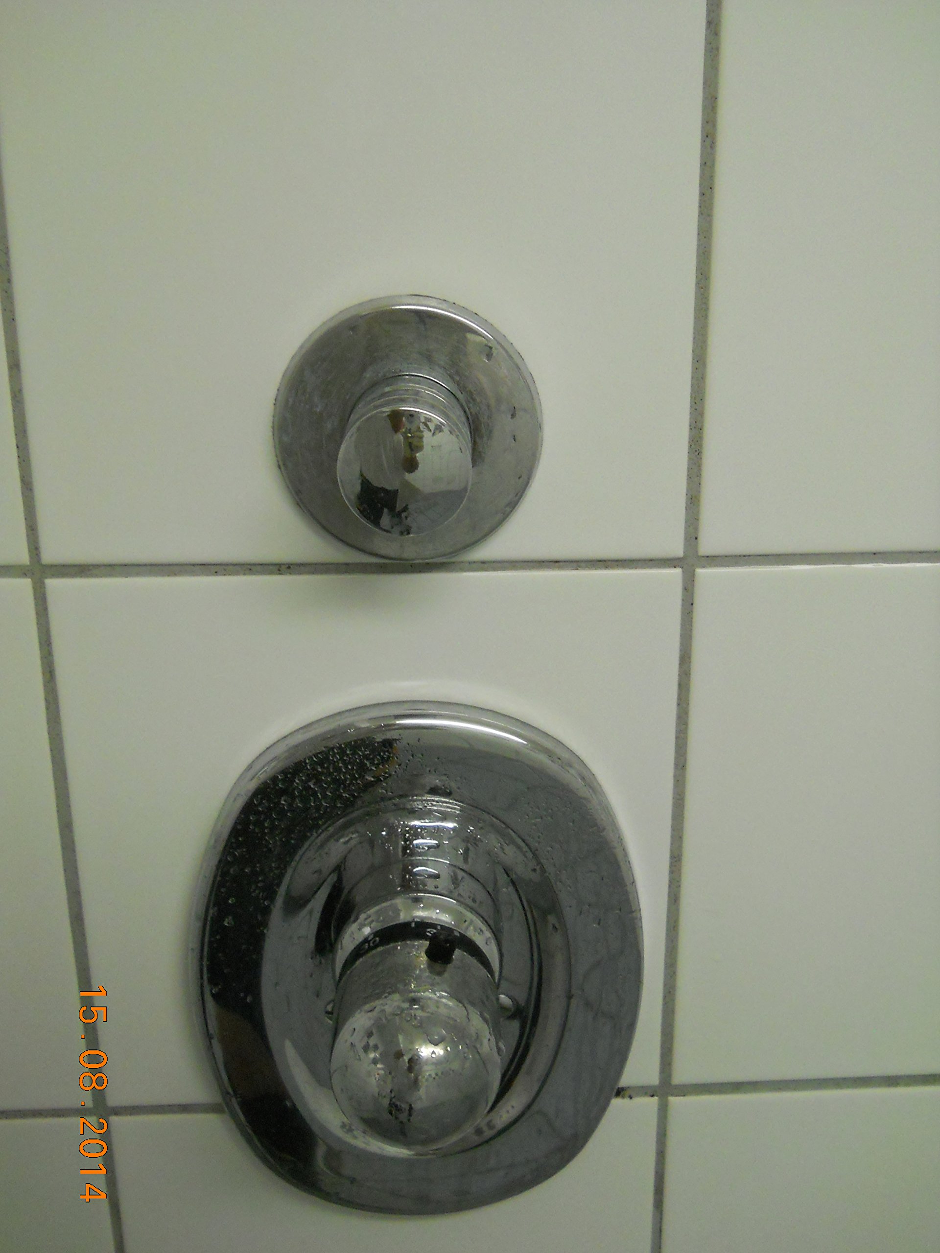 Sanitärreiniger GRUNDREINIGER VOLLKONZENTRAT Kraftgel, 3785 (5 L SaniGrundreiniger + kl-Hahn), Kalkreiniger, Badreiniger,