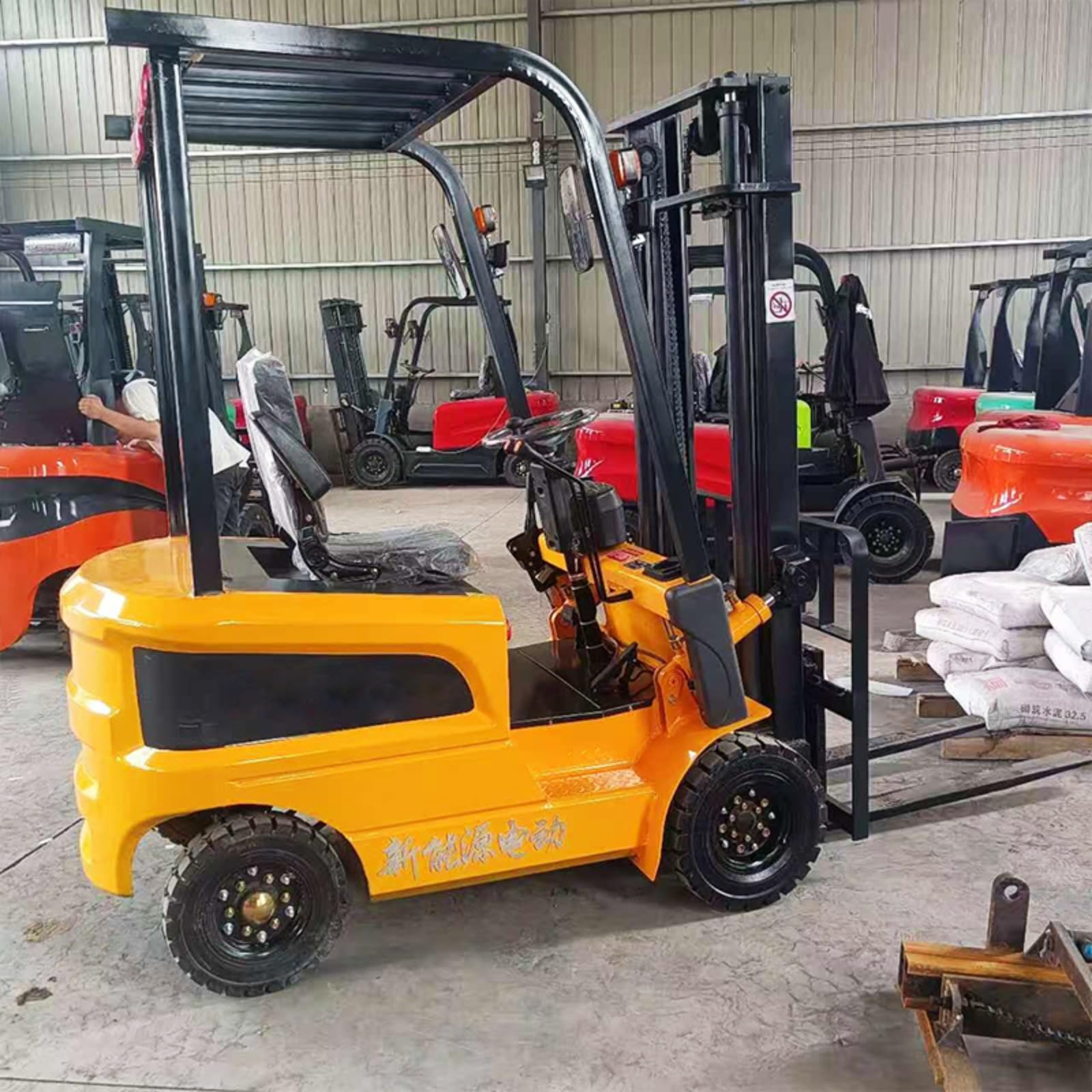 Elektryczny wózek widłowy 2,5 tony Heavy Duty Wózek widłowy Szybkie ładowanie Wózki widłowe Wysokowydajny sprzęt podnoszący do użytku magazynowego i przemysłowego