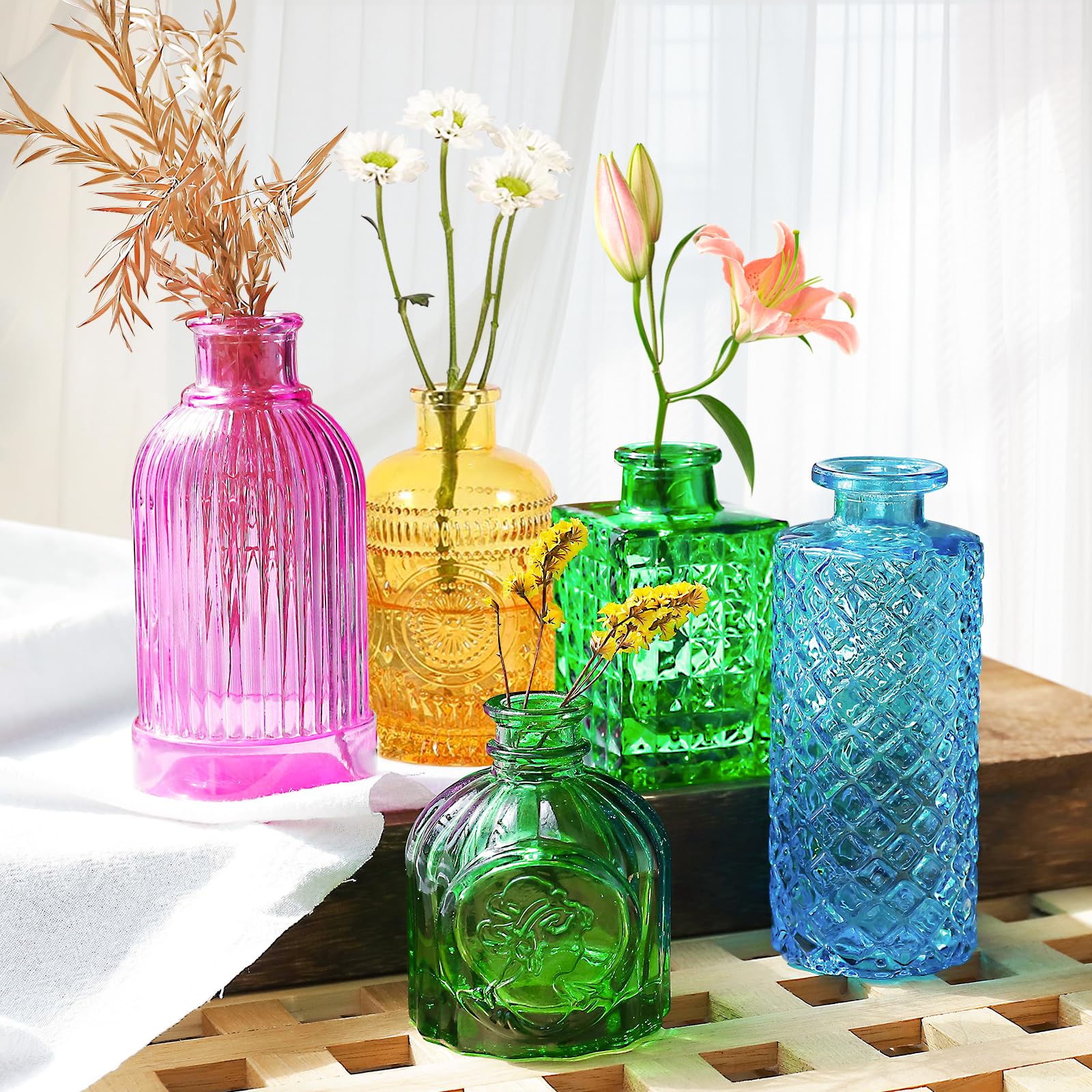 KOIUEYW Mini-Blumenvasen aus farbigem Kristallglas, Vintage-Stil, für Blumen, Tischdekoration, Hochzeiten, Wohndekoration und Partys, 24er-Set