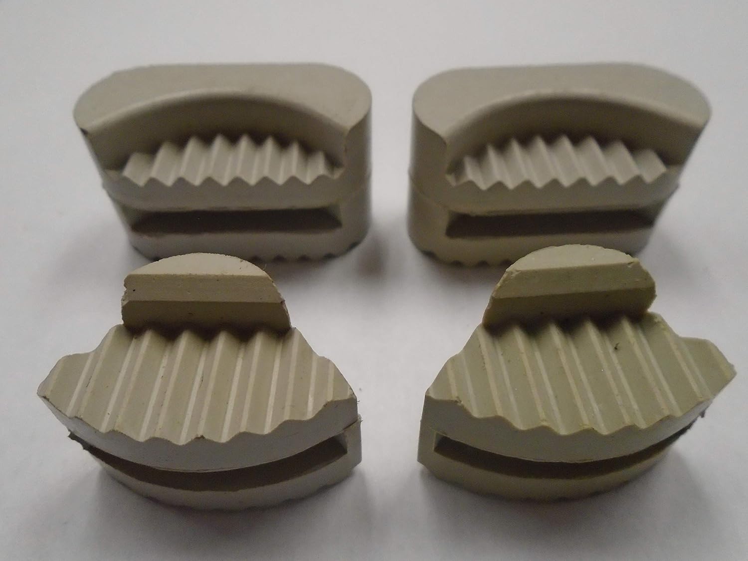 4 Pcs. Industrial Sewing Machine Oil Pan Corner Rubber