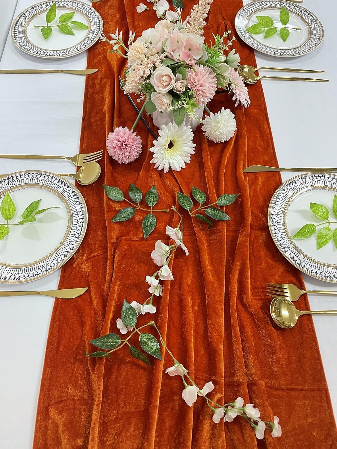 Luchuan Orange Velvet Table Runner, 11ft Luxurious Wedding Reception Decorations Soft Velvet Fabric, Table Runner Overlay for Wedding Event Table Decorations (Orange, 20X132inch,5 Pieces)