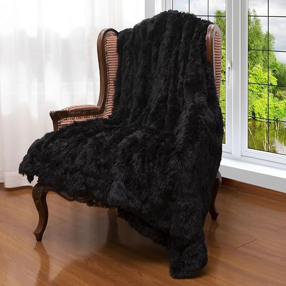 Cheer Collection Throw Blanket - Shaggy Hair Fluffy Blanket for Couch or Bed, Soft Throw Blanket, Plush Fuzzy Blanket, Decorative Super Soft Blanket, Machine Washable, 50x60, Black