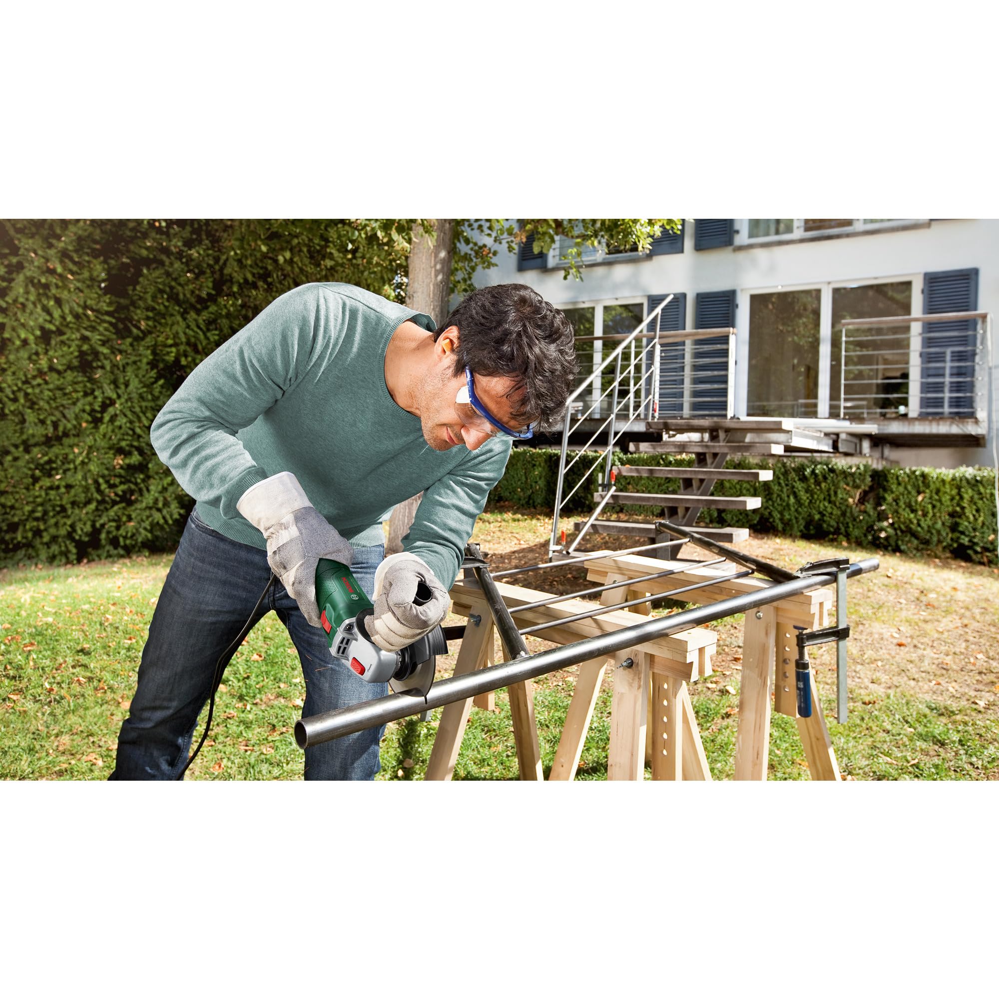Bosch Minismerigliatrice angolare UniversalGrind 750-125 (750 W; per smerigliatura, taglio, spazzolatura e levigatura; in confezione di cartone)