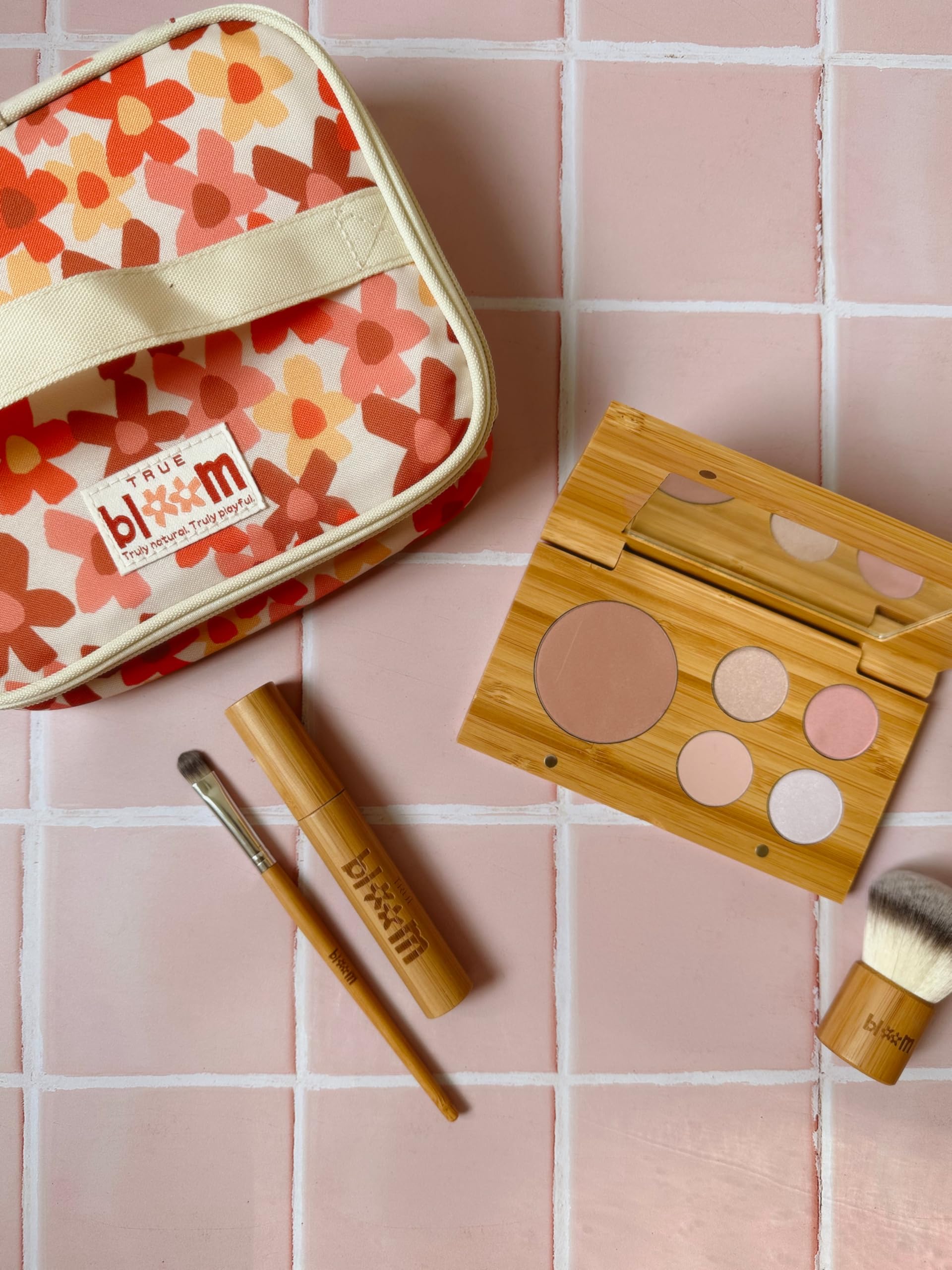 Amazon.com : True Bloom Makeup Kit (Perfectly Pink) : Beauty