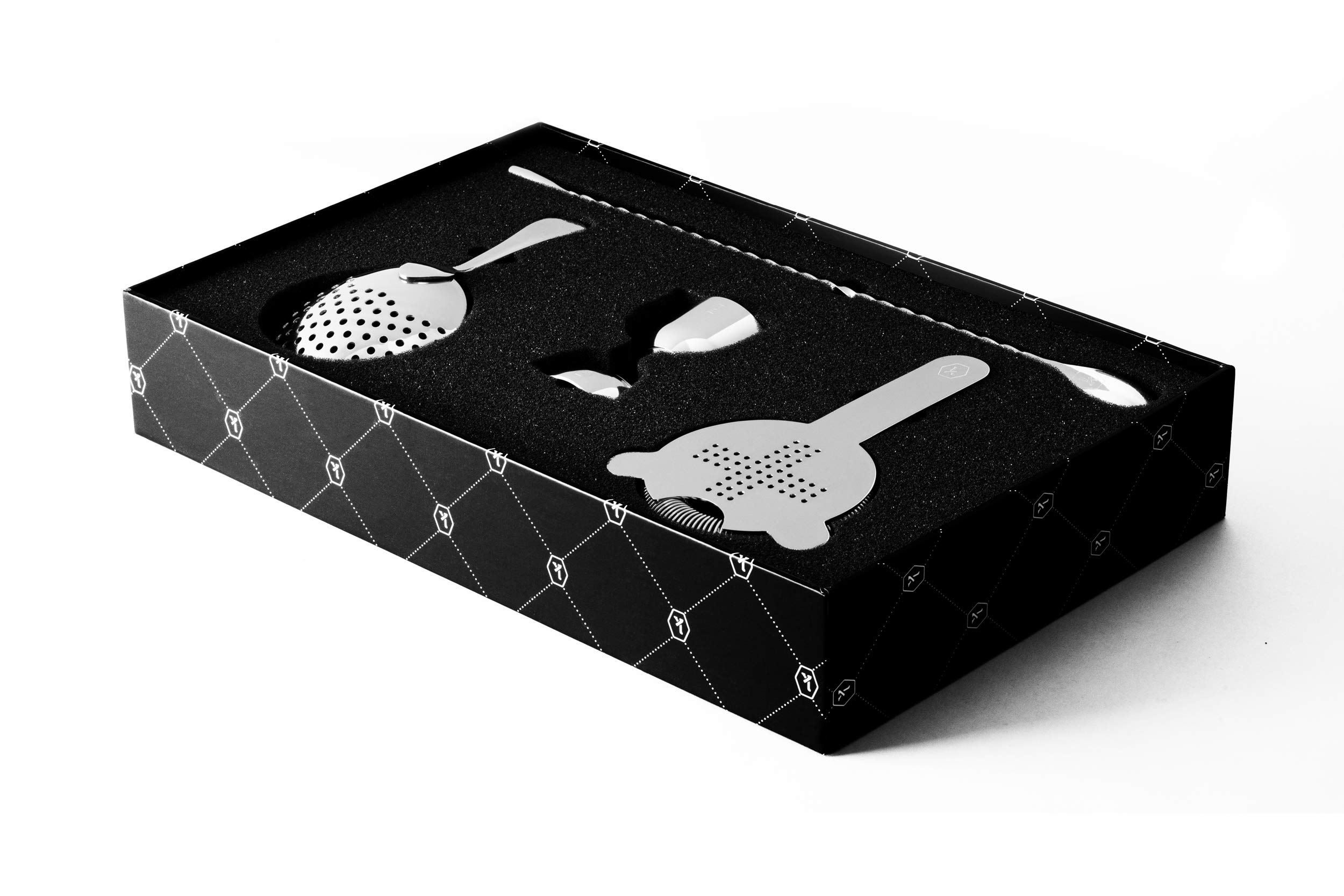 Kotai 4pc bar Set, bar Spoon, Cocktail Strainer, Jigger, Julip Strainer (Silver)