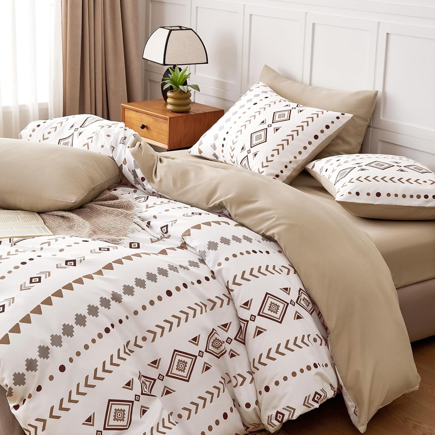 Wake In Cloud - Western Comforter Set, Boho Southwestern Rustic Style with Striped Aztec Multi-Geometric Pattern, Soft Lightweight Bedding, 3 Pieces, Taupe Brown, King Size - Image 4