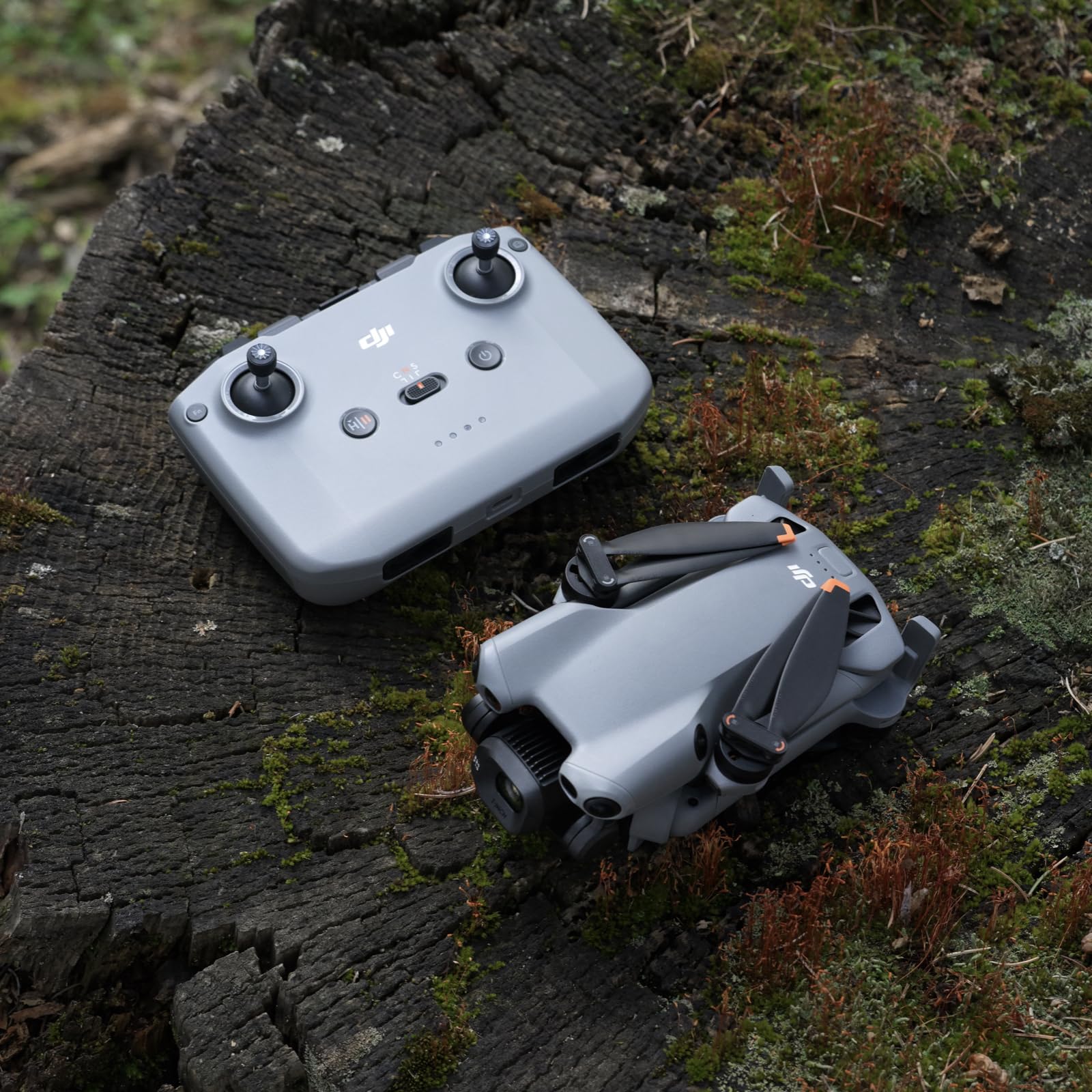 DJI Mini 5 Pro, drone ultraleggero e pieghevole con fotocamera, CMOS da 1 pollice, rilevamento omnidirezionale degli ostacoli, ActiveTrack 360°, drone 4K per principianti, C0 (Mini 5 Pro)