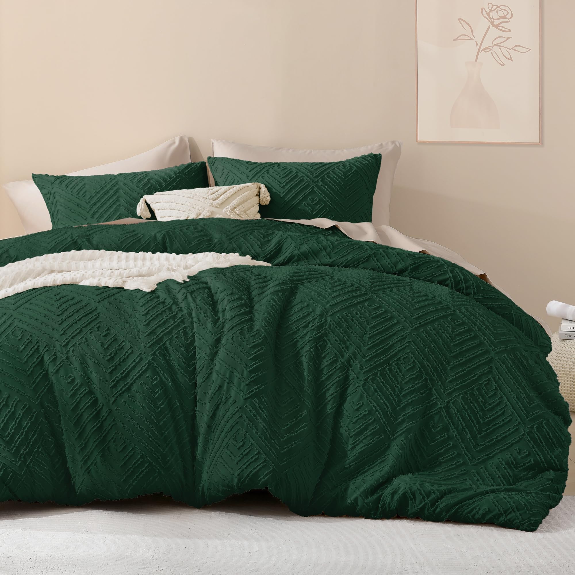 Litanika California King Comforter Set Emerald Green, 3 Pieces Dark Green Tufted Boho Farmhouse Bedding Comforter Set, Lightweight Fluffy All Season Comforter Set (104x96In Comforter & 2 Pillowcases)