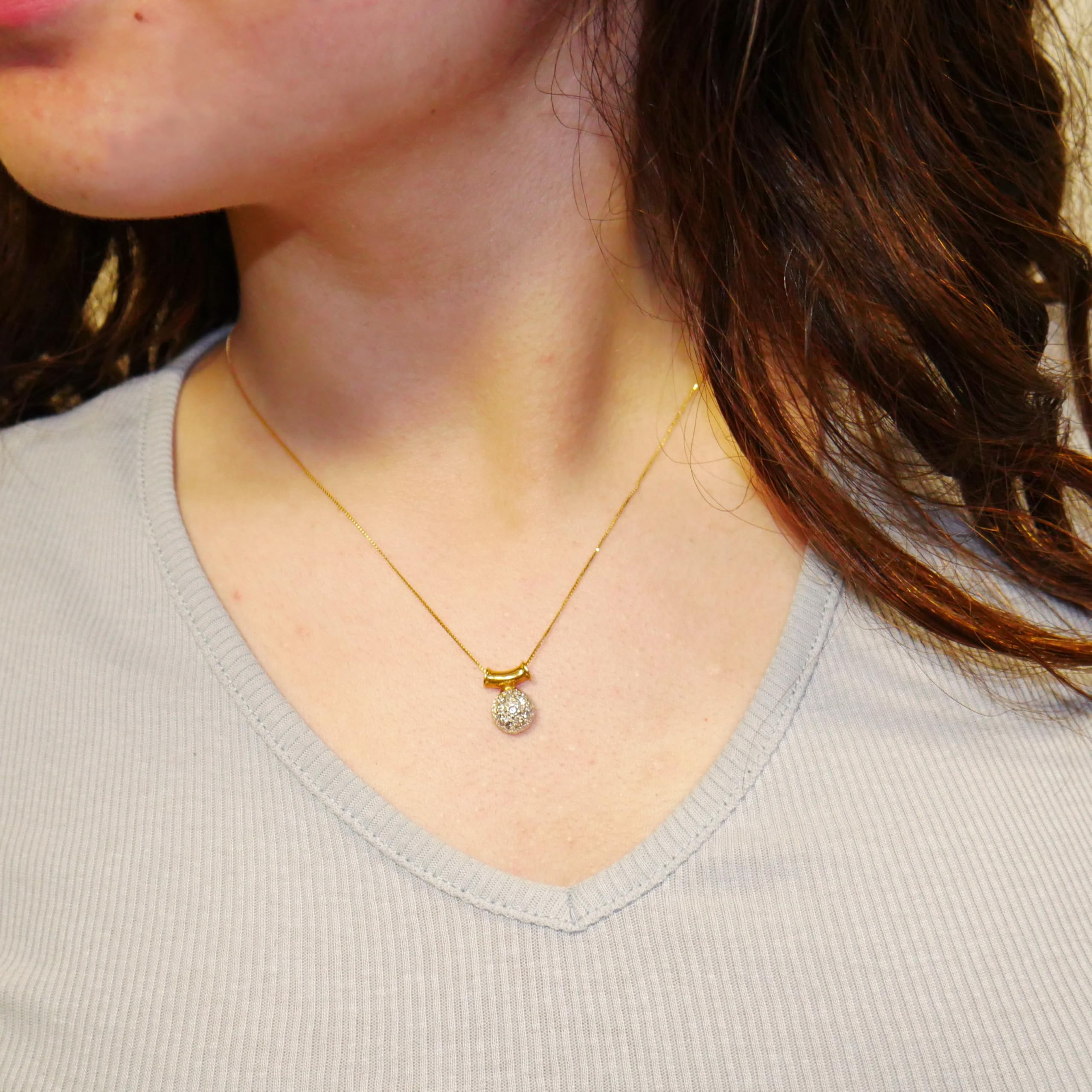 Never Say Never Colgante Oro 18k con Diamantes 0.07ct y Cadena Veneciana Ajustable 45 cm – Elegancia Minimalista de Lujo para mujer