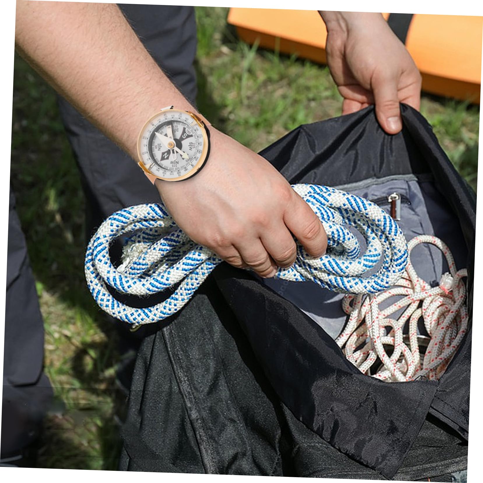 Kisangel Montre Boussole De Plein Air Tente Boussole De Randonnée Boussole D'orientation Boussole pour Les Enfants Course D'orientation Boussole Randonnée Boussole De Poche Carte Métal