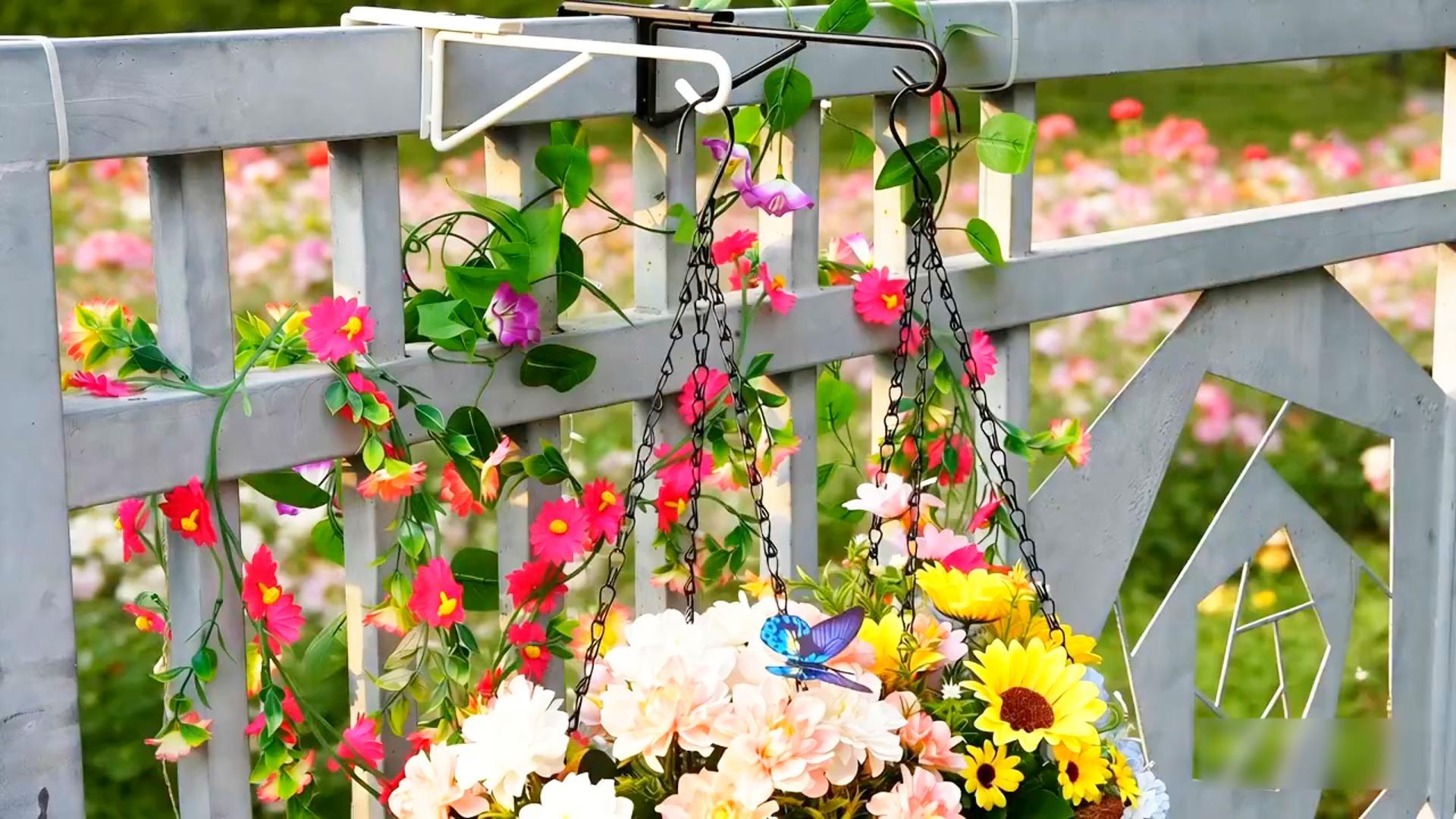 Amazon.com: HiGift 3 Pcs Adjustable Vinyl Fence Hooks for Hanging Plants,  Plant Hangers in 0.8-3 Inch Width, Heavy Duty Vinyl Fence Plant Hangers for  Indoor & Outdoor Hanging Plants Bird Feeders Lights