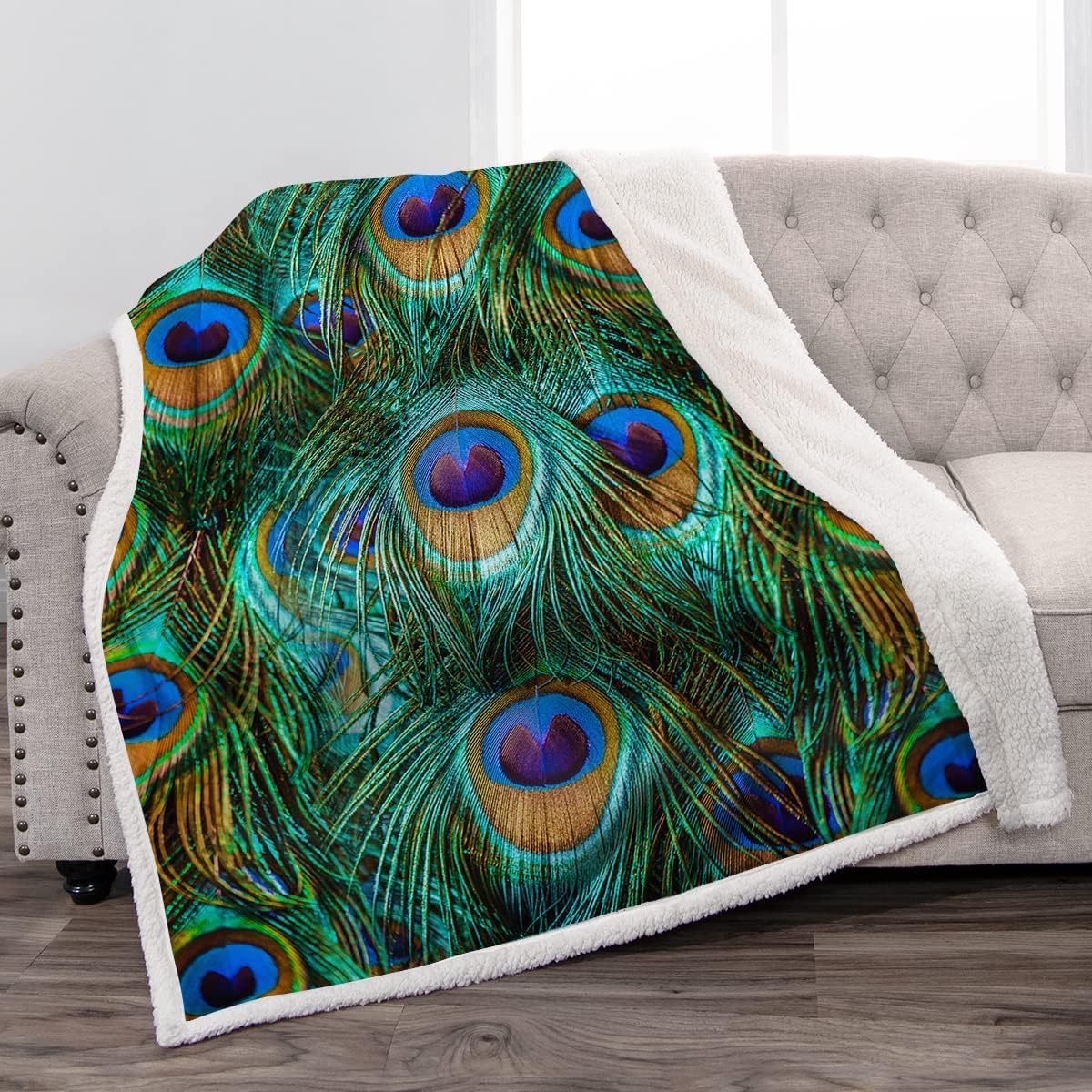 Jekeno Peacock Feathers Gifts Blanket for Peacock Lovers Women Girls Christmas Birthday Present Decor Home Bedroom Living Room Sofa Couch Soft Comfy Fluffy Kids Adults Sherpa Throw 50"x60"