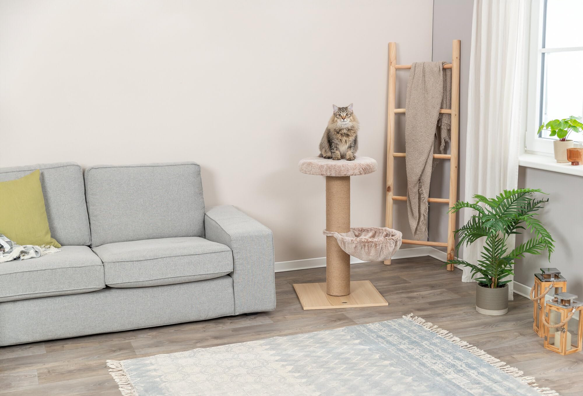 TRIXIE Mauricio - Albero per gatti con pali in iuta, letto accogliente e grandi piattaforme, mobili per gatti da interno per graffiare e arrampicarsi, beige, 50 x 50 x 84 cm