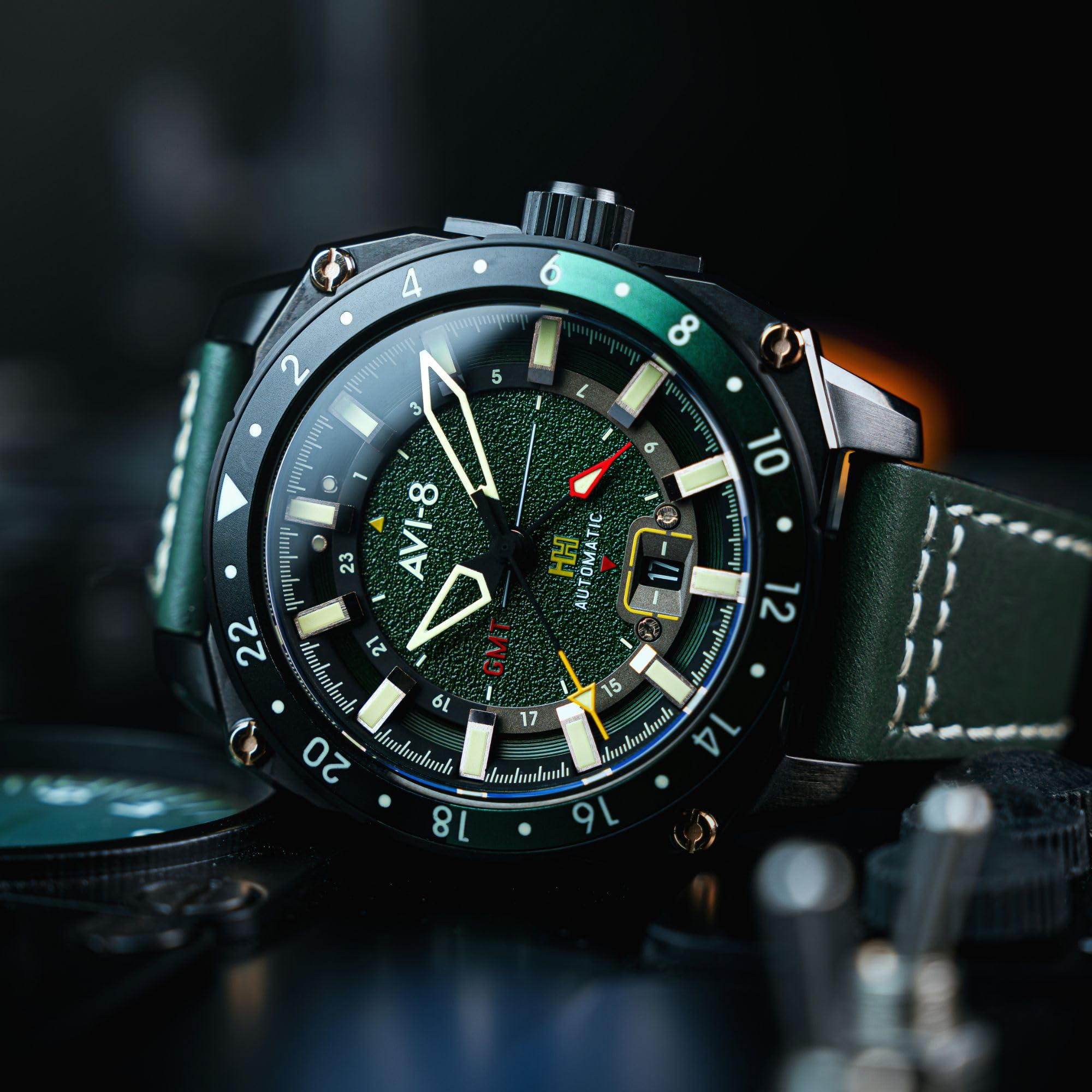 AVI-8 Hawker Hunter Atlas GMT Automatikuhr für Herren, 44 mm, mit Lederband, AV-4122