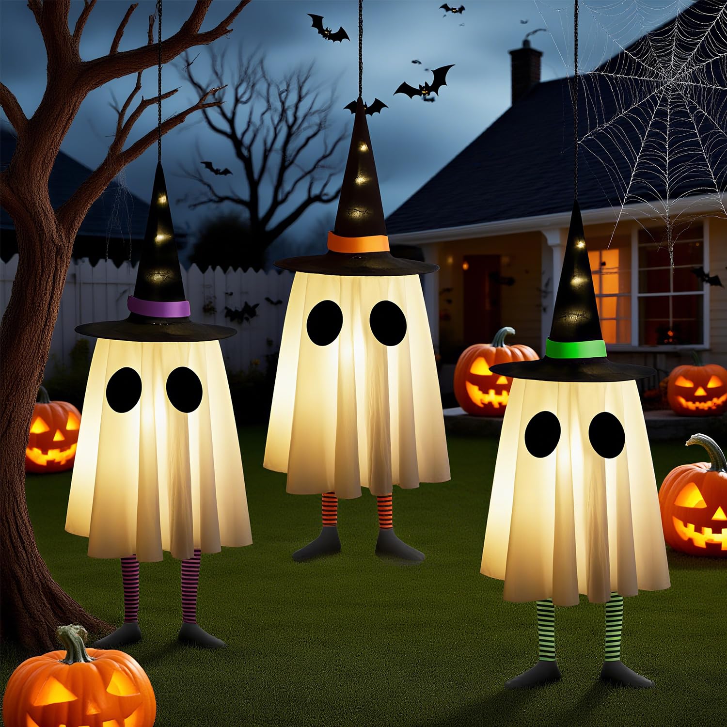 Fantôme d'Halloween à suspendre pour illuminer un extérieur sombre et vide