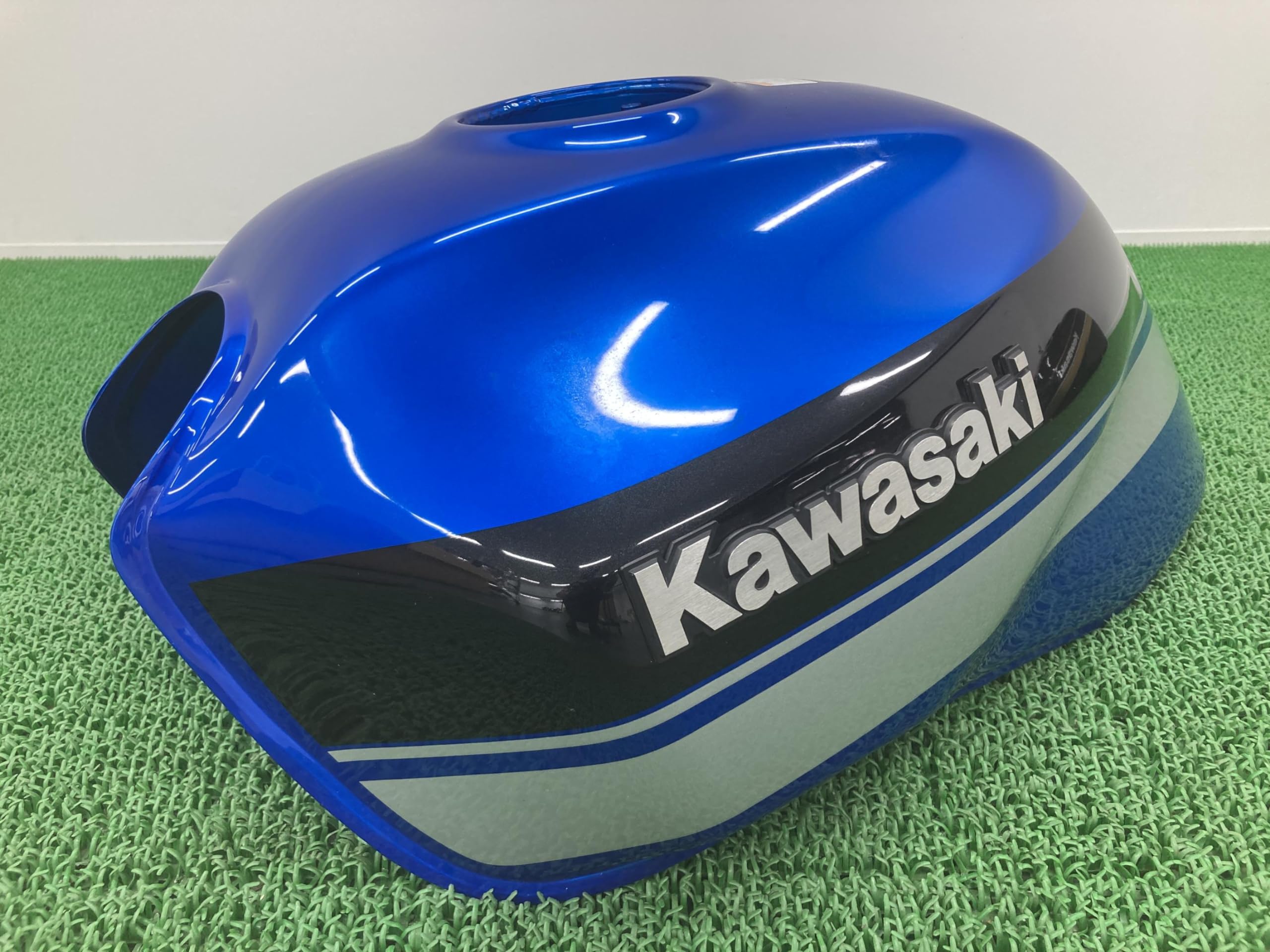 Amazon | カワサキ(Kawasaki) ZRX1200ダエグタンク青M純正中古バイク 