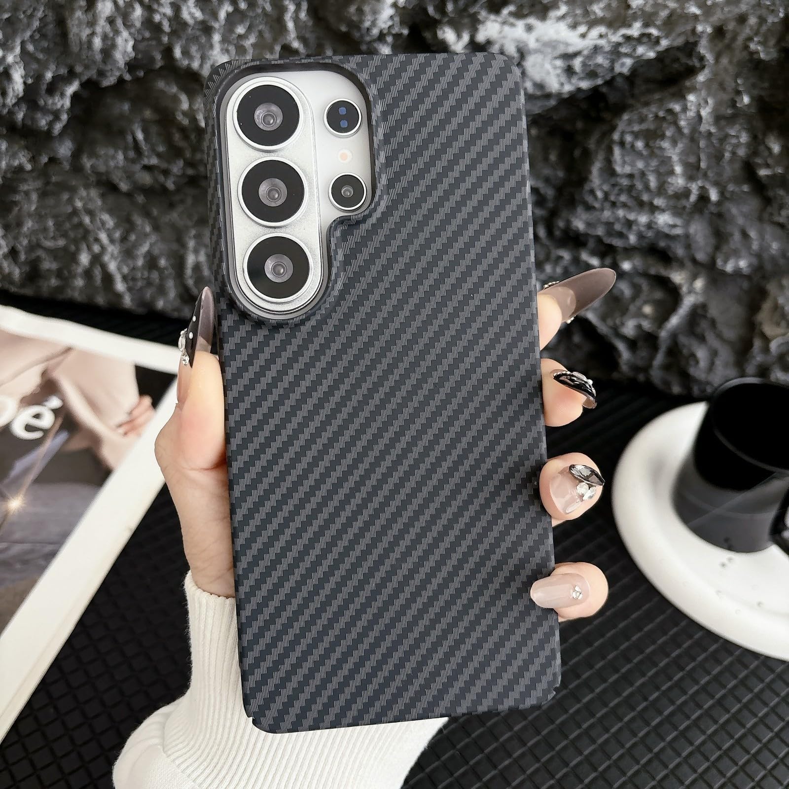 Coque Samsung S26 rigide premium aspect carbone noir