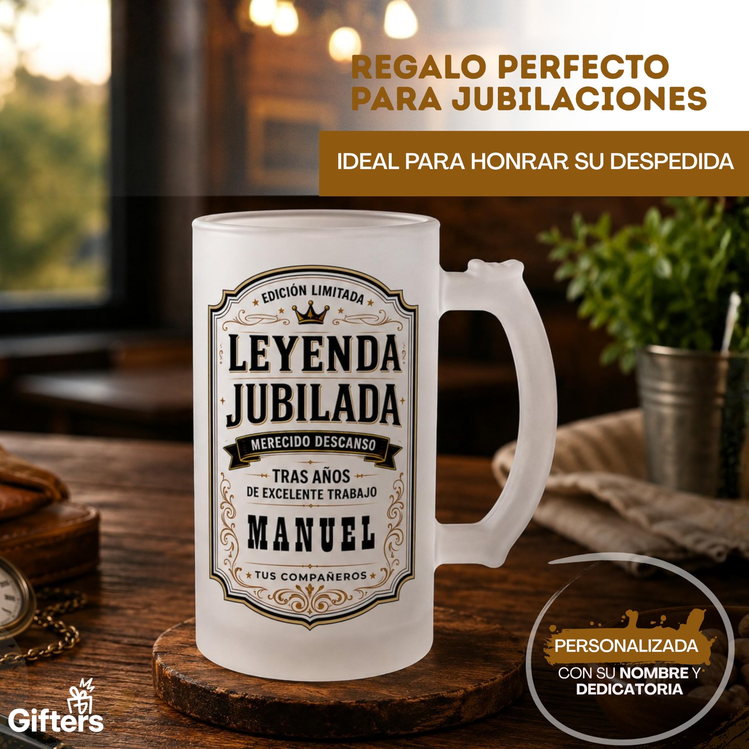 Gifters | Jarra de Cerveza Personalizada Jubilación con Nombre | Cristal Mate 500 ml | Diseño Vintage “Leyenda Jubilada” | Regalo Original para Jubilados, Compañeros de Trabajo, Oficina y Despedidas