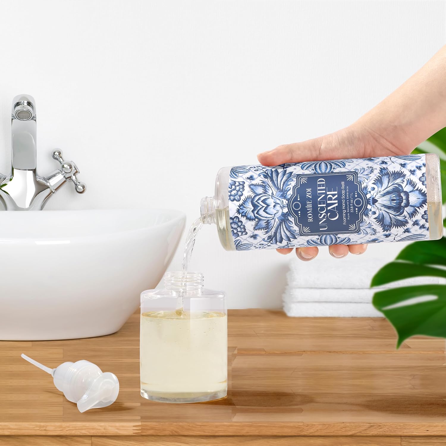 ROMIIE ZOI Foaming Hand Soap Refill, Unscented, Gentle & Moisturizing Formula, 1000 ML/ 33.8 FL OZ - Image 6