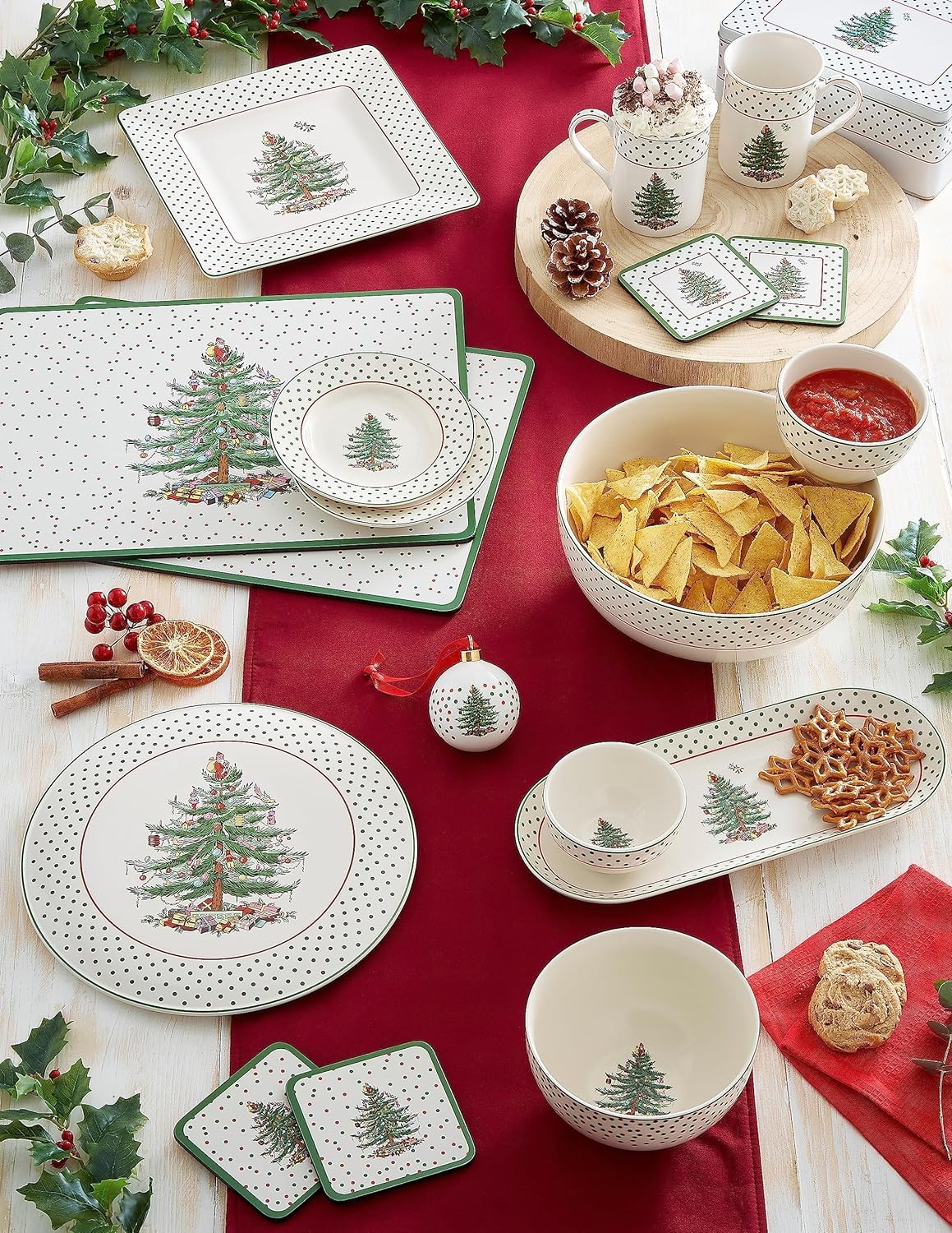 スポード　SpodeChristmas Amazon.com: Spode Christmas Tree 2-Piece Polka Dot Chip and Dip
