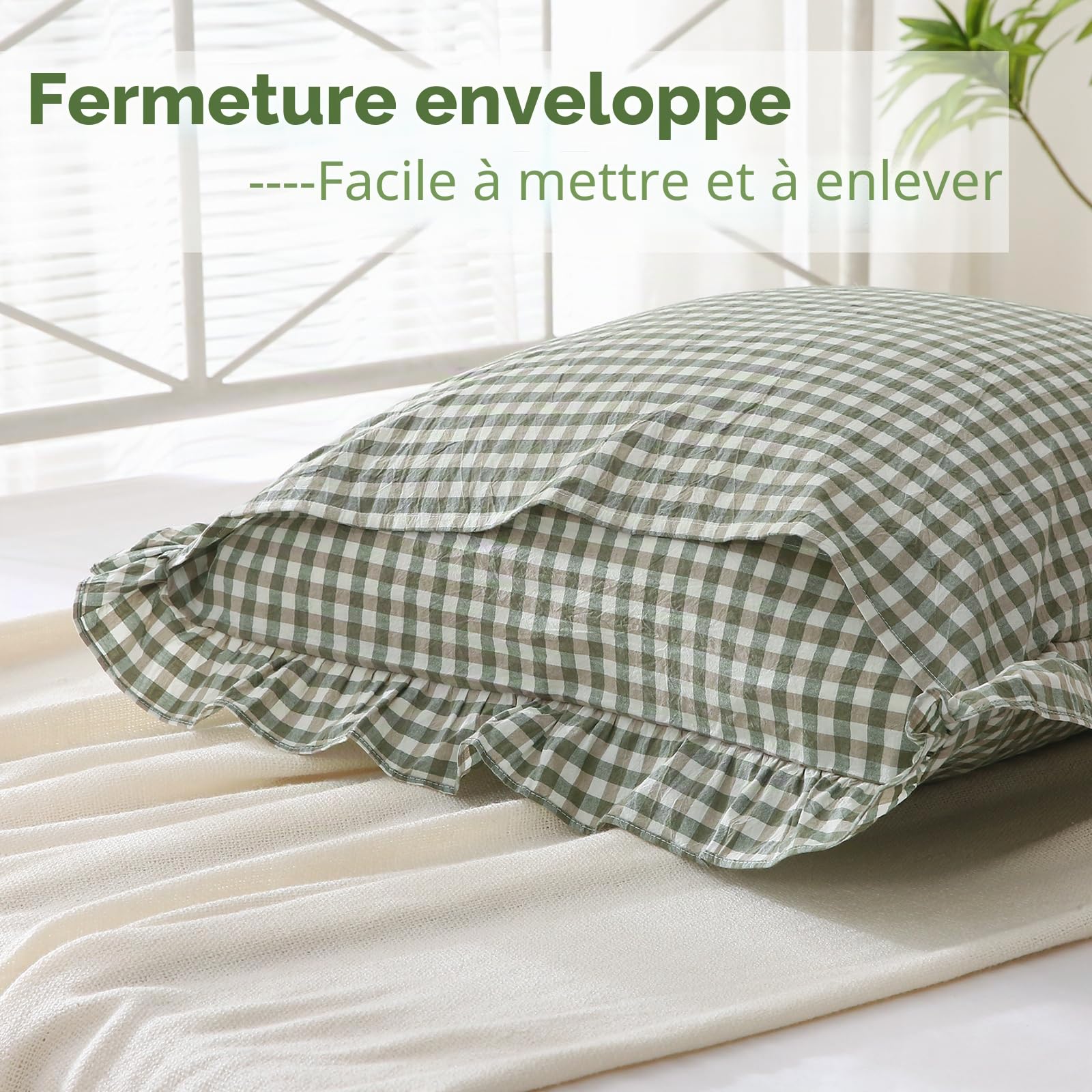 Lot de 2 housses de coussin à volants à carreaux européennes, 100 % coton à carreaux rustiques vichy pour lit/canapé (66 x 66 cm, carreaux vert sauge/blanc)