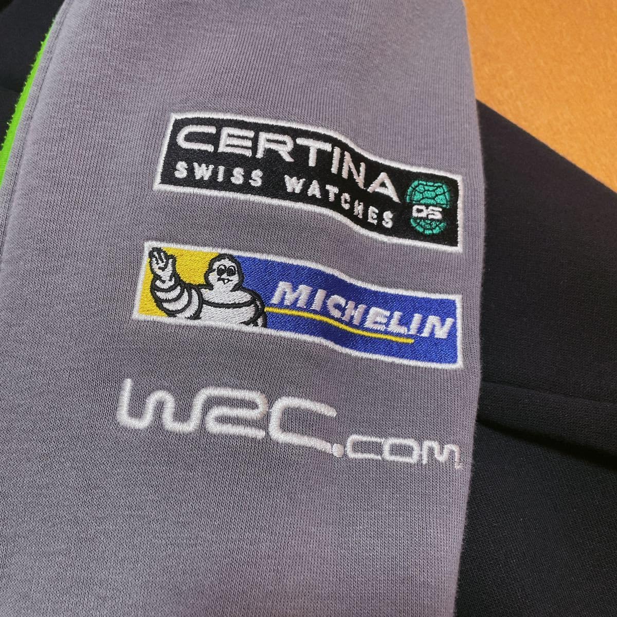 Amazon.co.jp: WRC FIA WORLD RALLY CHAMPIONSHIPパーカー サイズL 