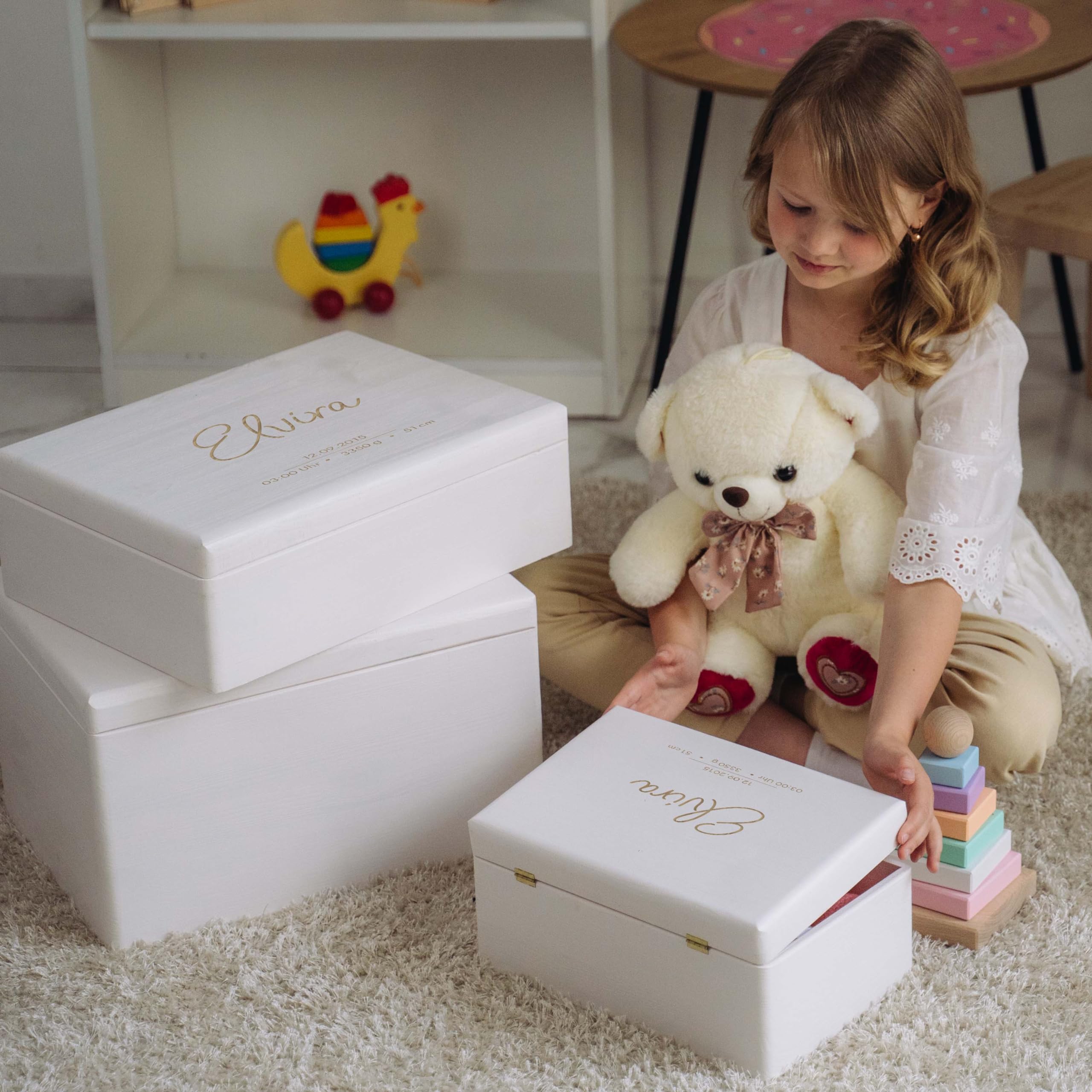 LAUBLUST Erinnerungsbox Baby Personalisiert - Geschenk zur Geburt mit Name | Niers - Kinder Erinnerungskiste Holz für Mädchen & Jungen | Holzkiste Natur oder Weiß - FSC® (Größen S, M, L, XL)