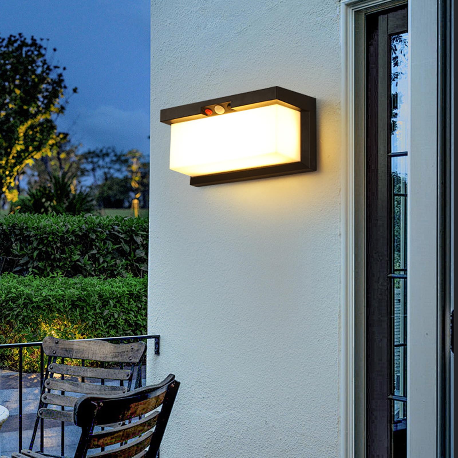 LED Exterior Inalámbricas Apliques de Pared Solares Recargable Lámpara de Pared Impermeable IP65 Iluminación de Pared Moderna con Sensor de Movimiento para Porche Camino Garaje (Negro,Luz Blanca)