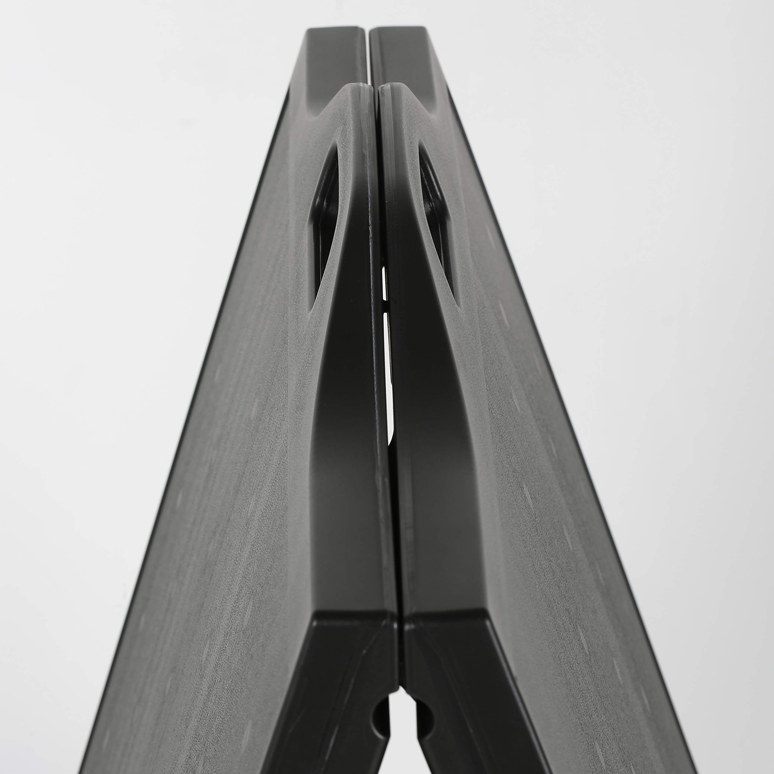 M&T Displays Black Street SignPro Board, płyta chodnikowa, odporna na warunki atmosferyczne, z 2 naklejkami 61 x 91,4 cm, laminat, matowa, antyrefleksyjna, parkingowa, składana,