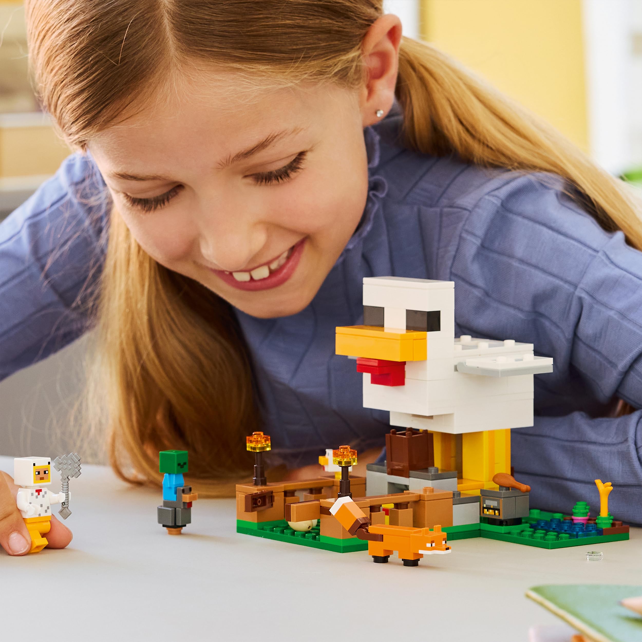 LEGO Minecraft La Ferme à Poulet - Jouet de Construction avec Minifigurine de Fan de Poule, Figurines Mobs de Bébé Zombie & Renard - Cadeau Gaming pour Fille ou Garçon dès 7 Ans 21585