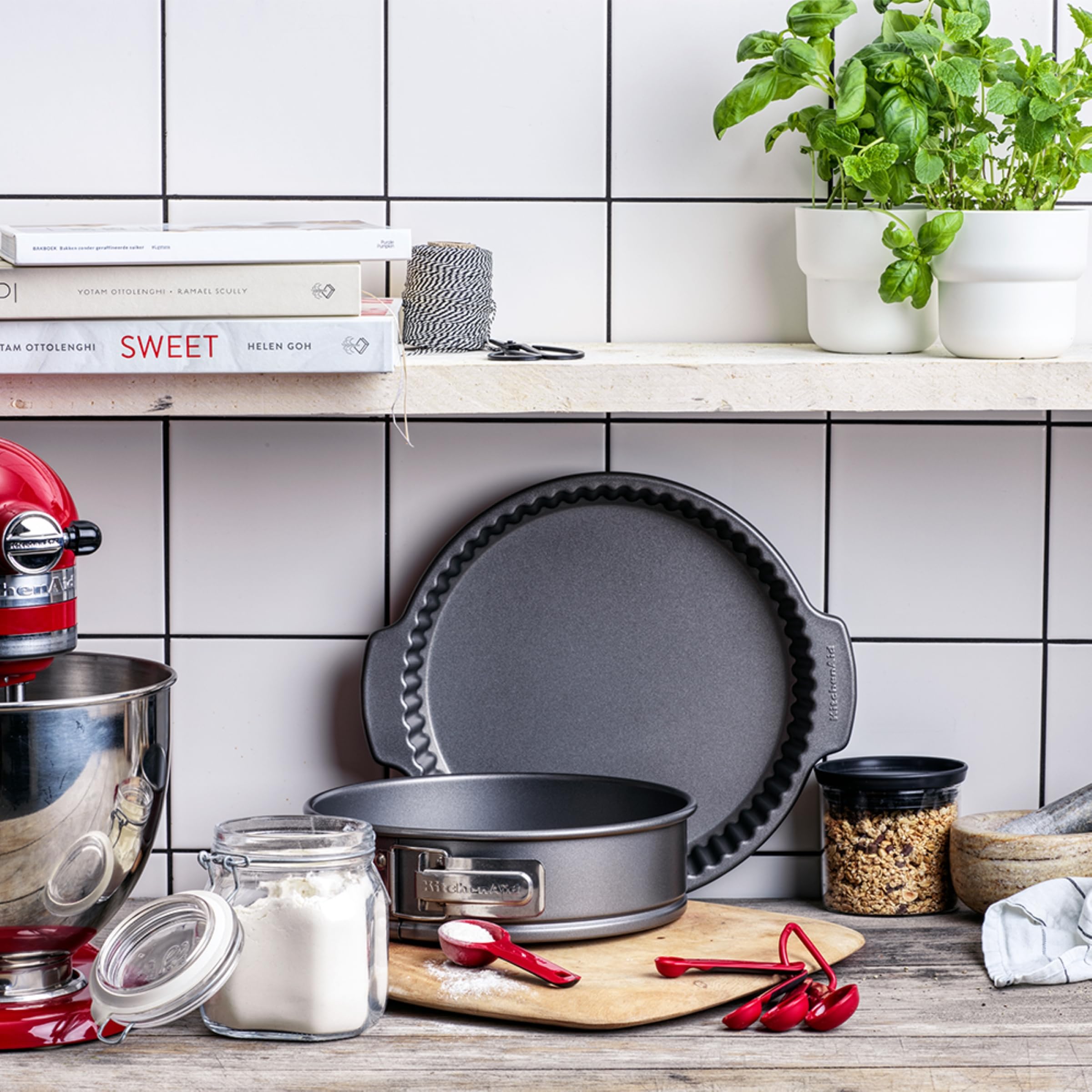 KitchenAid Bakeware Acero Aluminizado Sin PFAS Antiadherente 20 cm Molde Desmontable, Apto para Horno y Lavavajillas, Gris