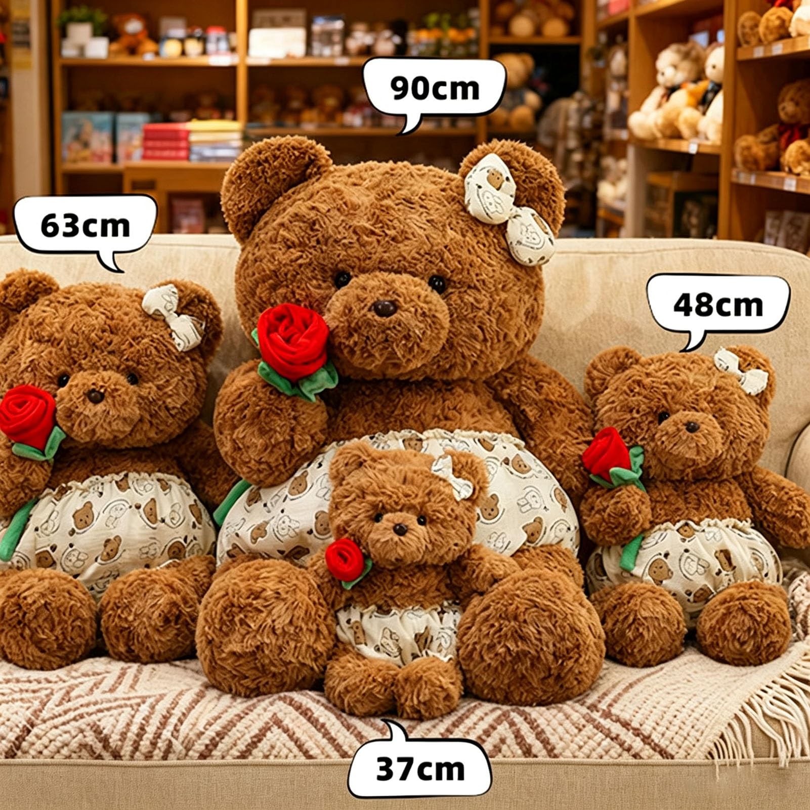Peluche de peluche marrón rizado, sosteniendo una rosa roja con lazo y pantalones cortos de dibujos animados, regalo romántico de decoración de felpa for todos los amantes de la felpa(90cm/35in)