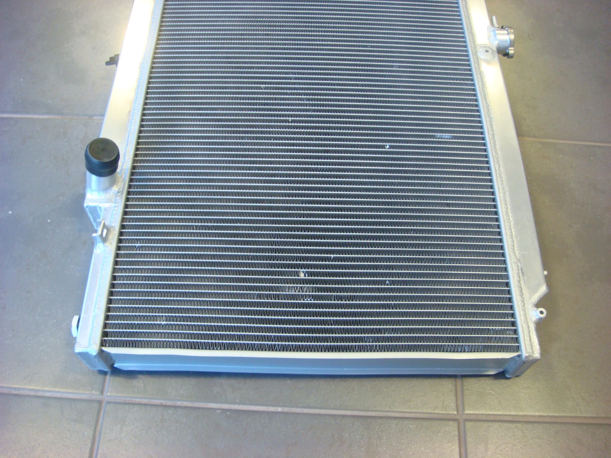 Radiador de aluminio para Nissan Patrol GU Y61 TB45E 6 cilindros gasolina 4.5L Manual 1997-ON 1998 1999 2000 2001