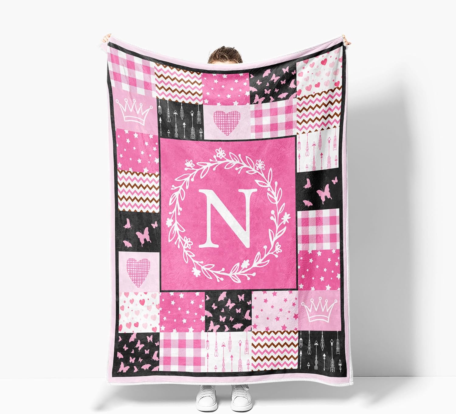 Birthday Present Throw Blankets, Women Personalized Monogrammed Present for Women, Initial Present for Teen Girls, Cozy Warm Bed Couch Blanket, Letter S Mothers Day Butterfly Present for Her Mom
