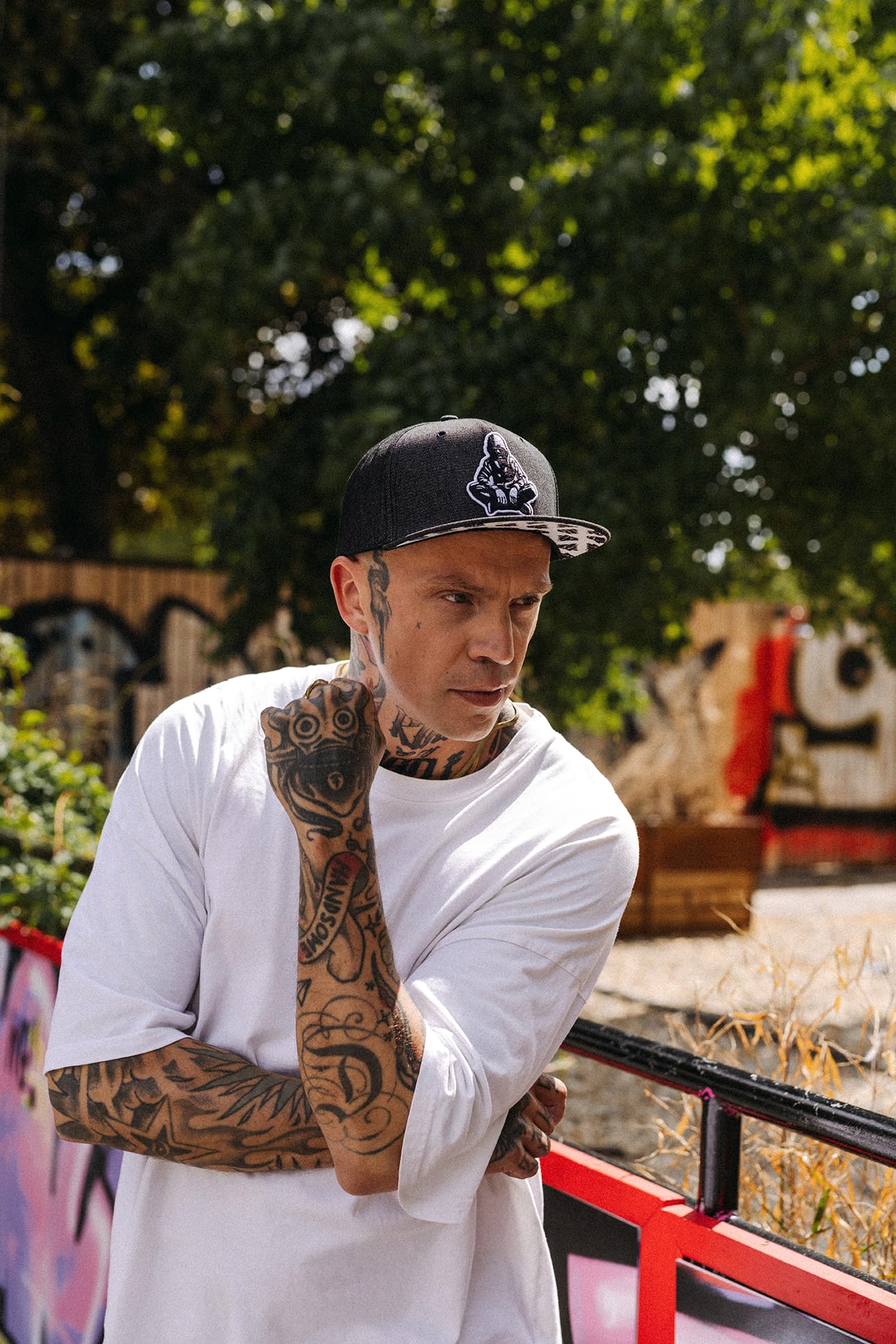 Nebelkind Czapka Snapback Męska Żeńska Czarna Denim, Jedna Rozmiar, Unisex, Czapka Bejsbolowa Wysokiej Jakości, Regulowana Rozmiar, Styl Streetwear, Czapka Bejsbolowa, Retro