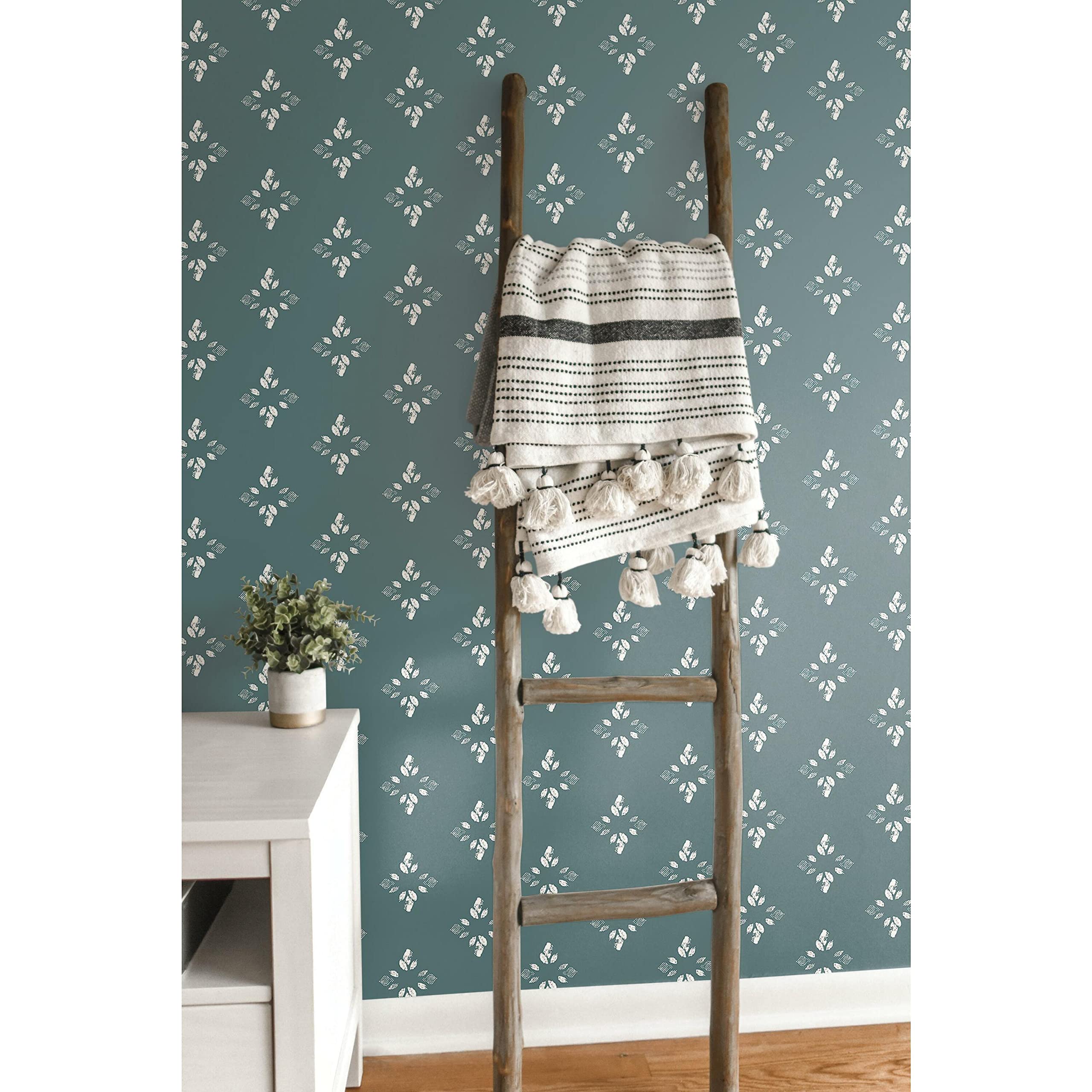 Papel pintado para cubrir imperfecciones RoomMates RMK12145WP autoadhesivo de pétalos azul