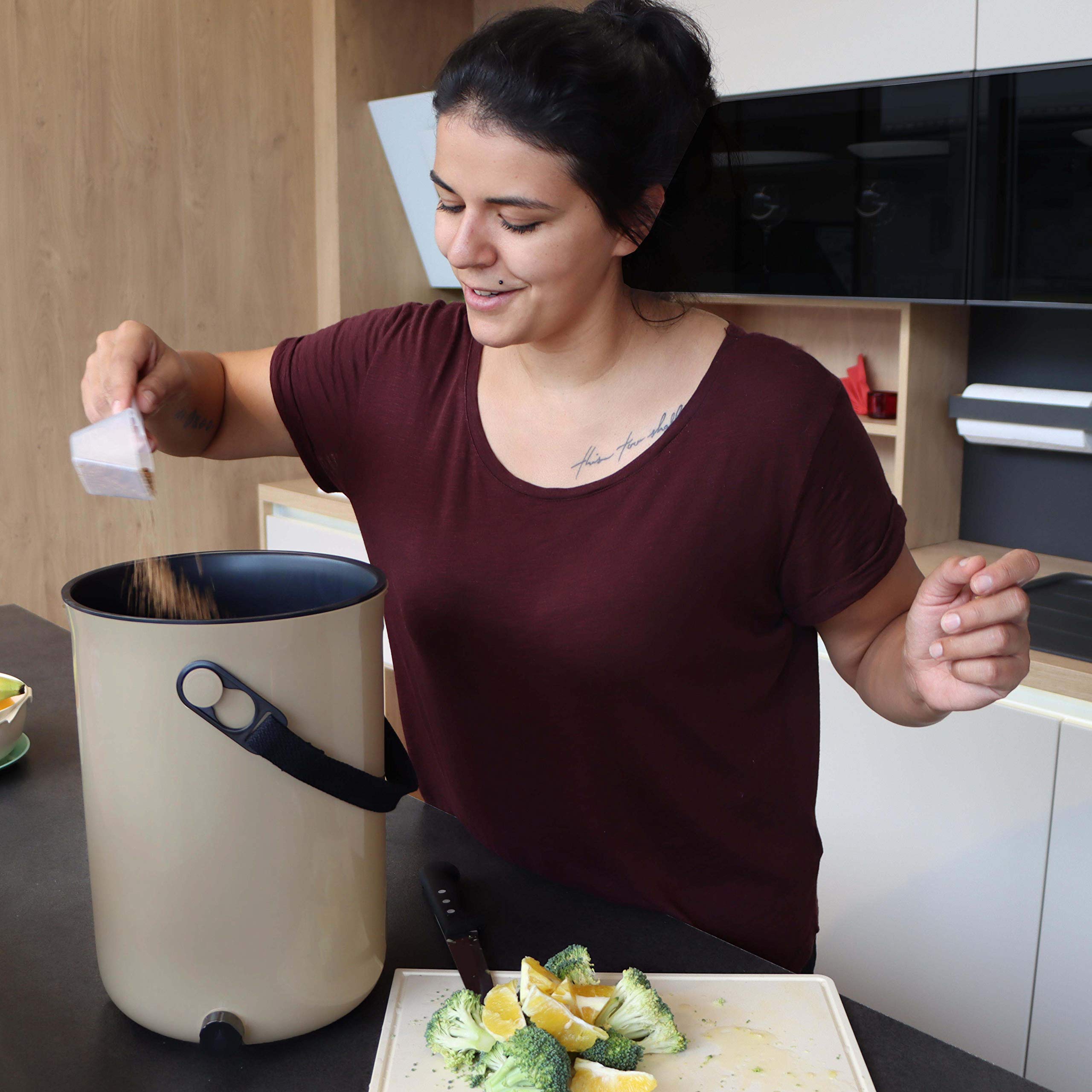 Bokashi Organko 2 Cappucino (9,6L) | Composteur Organique avec compacteur + 1 kg d'Activateur EM-1 de Fermentation fabriqué en France