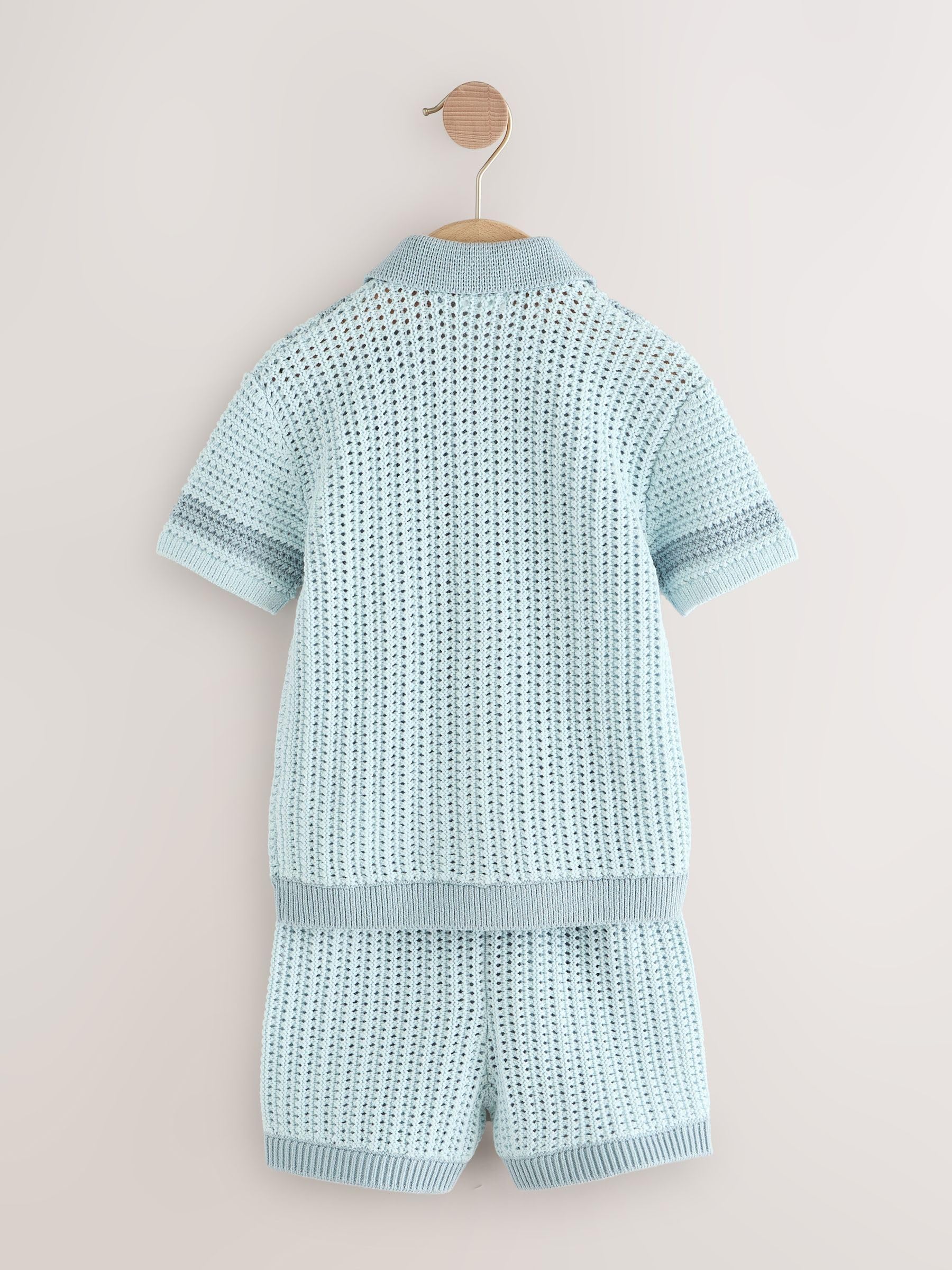 NEXT Jungen Standard Kurzarm-Hemd mit Häkel- + Strickdetails und Shorts 62-140