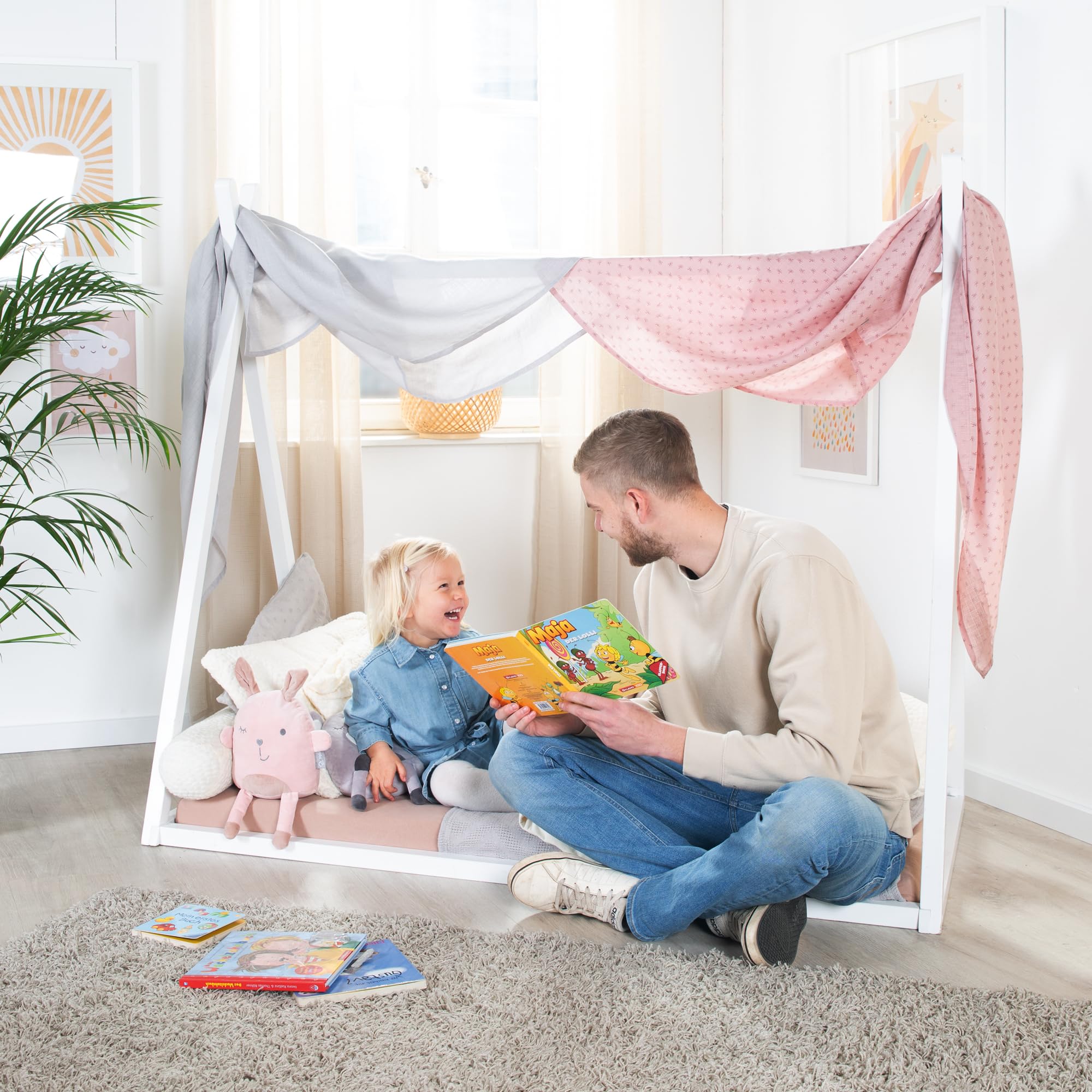 roba Tipibett 70 x 140 cm in Zeltform - Kinderbett nach Montessori Prinzip - FSC zertifiziertes Holz - Babybett zum Spielen, Lesen & Kuscheln - Weiß lackiert