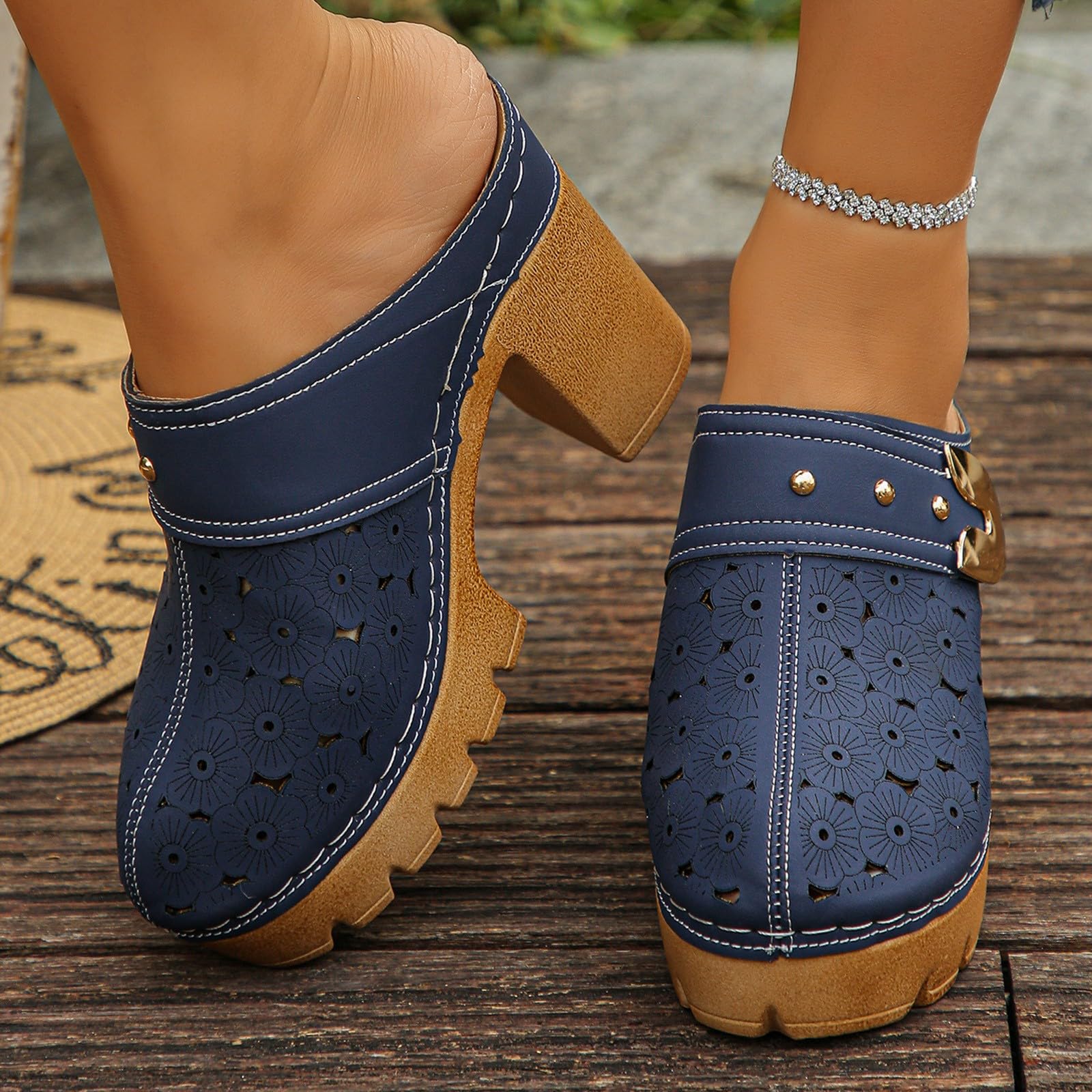 Zoccoli donna con tacco alto sabot con zeppa platform punta chiusa fibbia decorativa design con fori scarpe eleganti per feste e lavoro