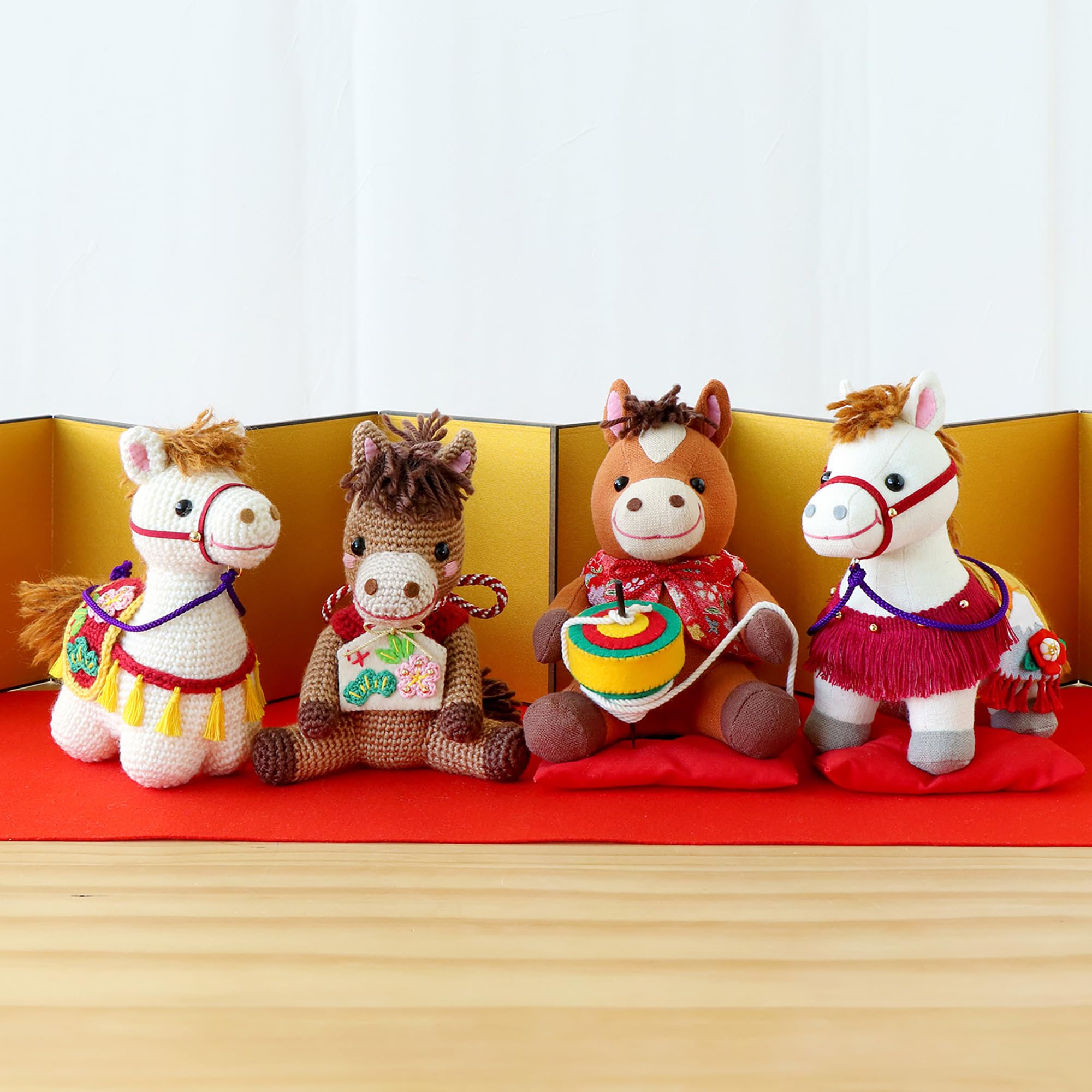 Amazon | オリムパス 製絲 干支キット 午 あみぐるみキット 絵馬とお馬