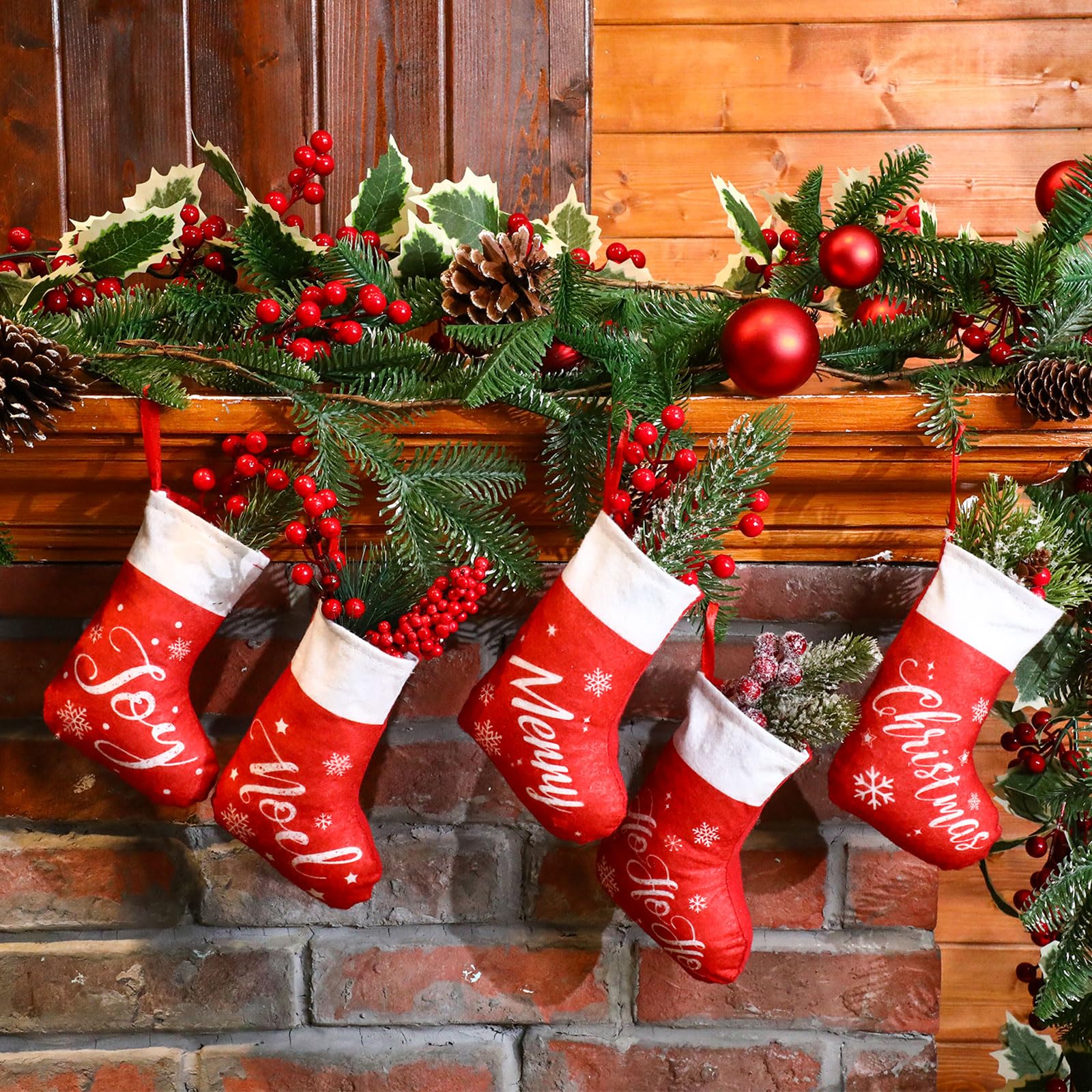 Mini-Weihnachtsstrümpfe mit Schneeflocke, 17,8 cm, Rot, 150 Stück