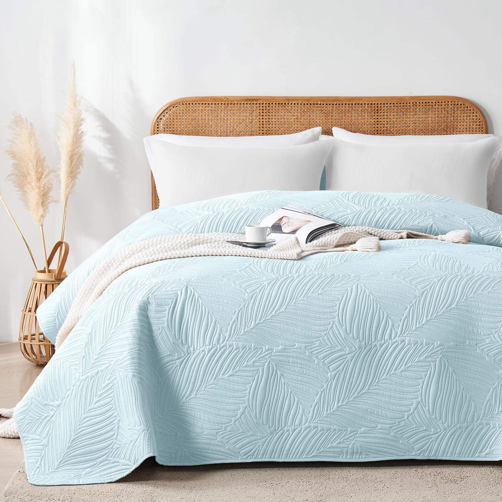 Colcha Boutí 240x260 cm,Colcha Ultrasónica Azul Cielo,Ligera,Suave y Fácil de Limpiar,Doble Cara,Funda de Cama con Motivo de Hojas,Ideal para Todas Las Estaciones,para Cama y Sofá